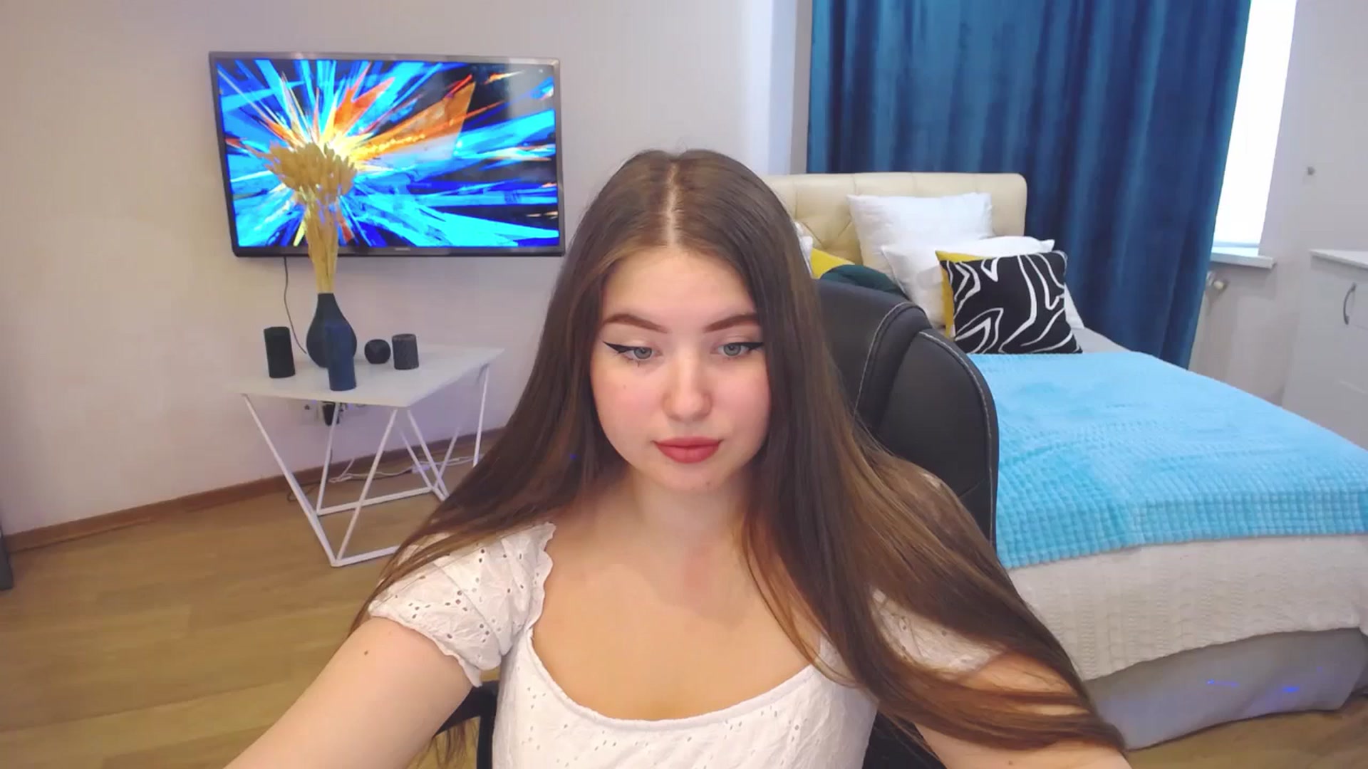Gallery image thumbnail from AdmireMyEyes's myfreecams stream on, 08/30/2023, 05:47 image 19 of 20