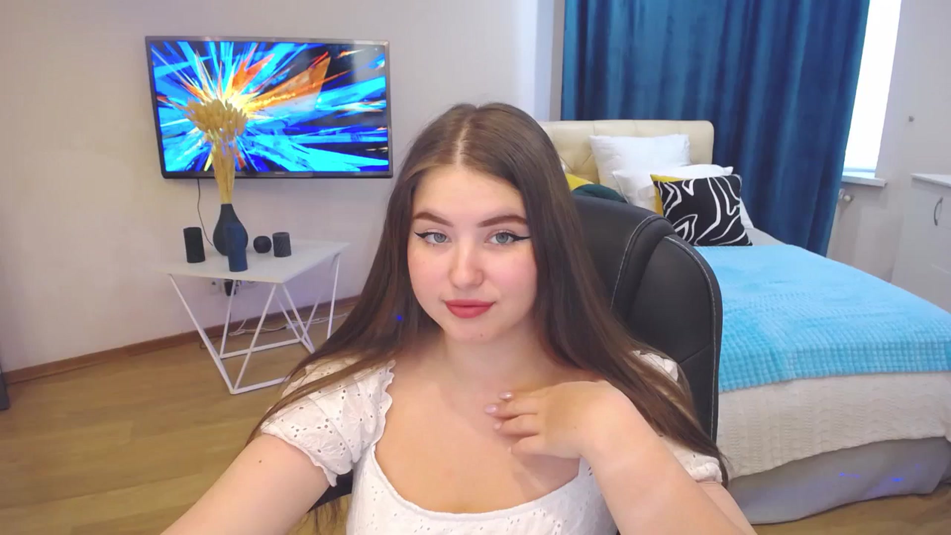 Gallery image thumbnail from AdmireMyEyes's myfreecams stream on, 08/30/2023, 05:47 image 17 of 20