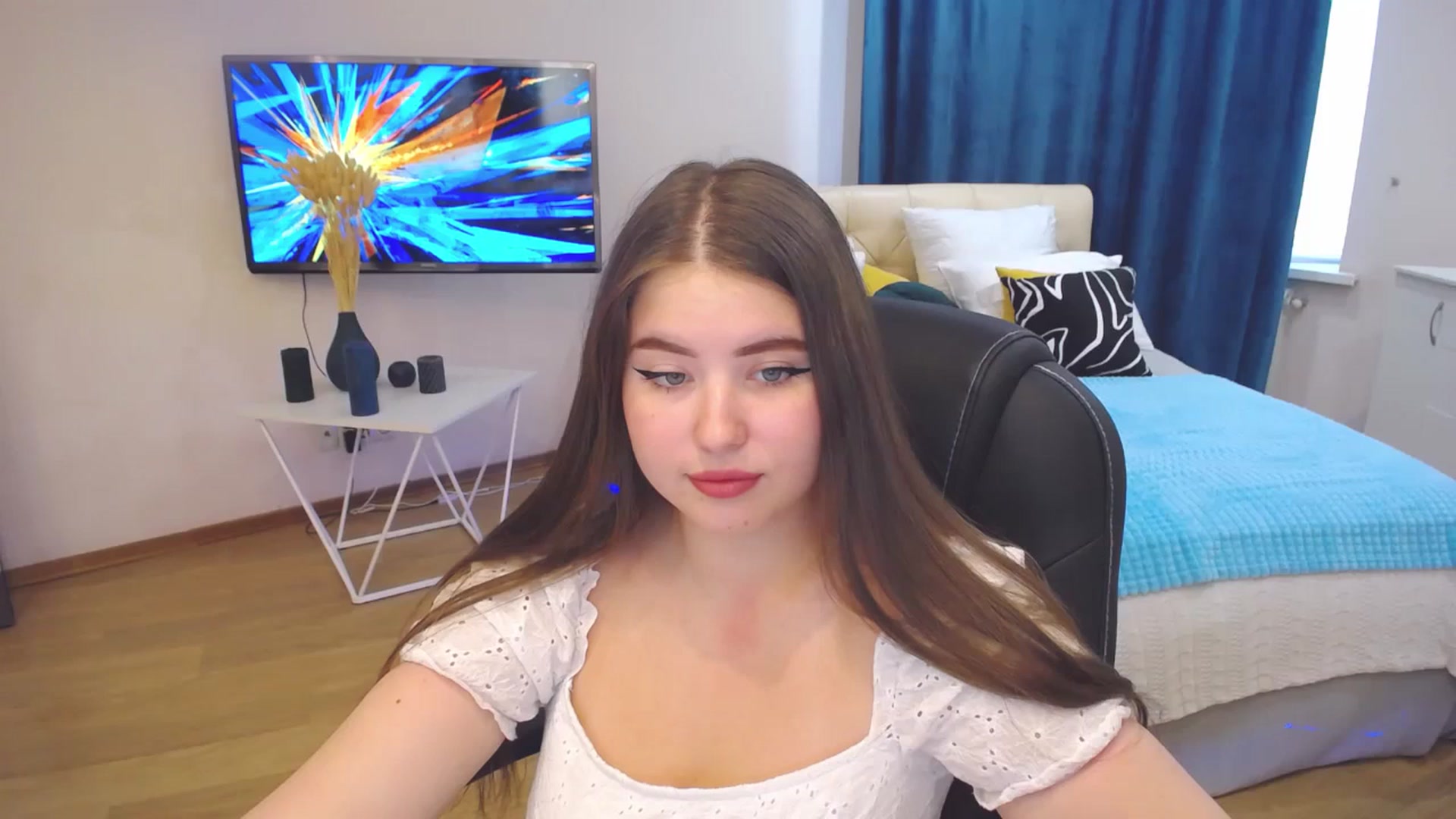Gallery image thumbnail from AdmireMyEyes's myfreecams stream on, 08/30/2023, 05:47 image 18 of 20