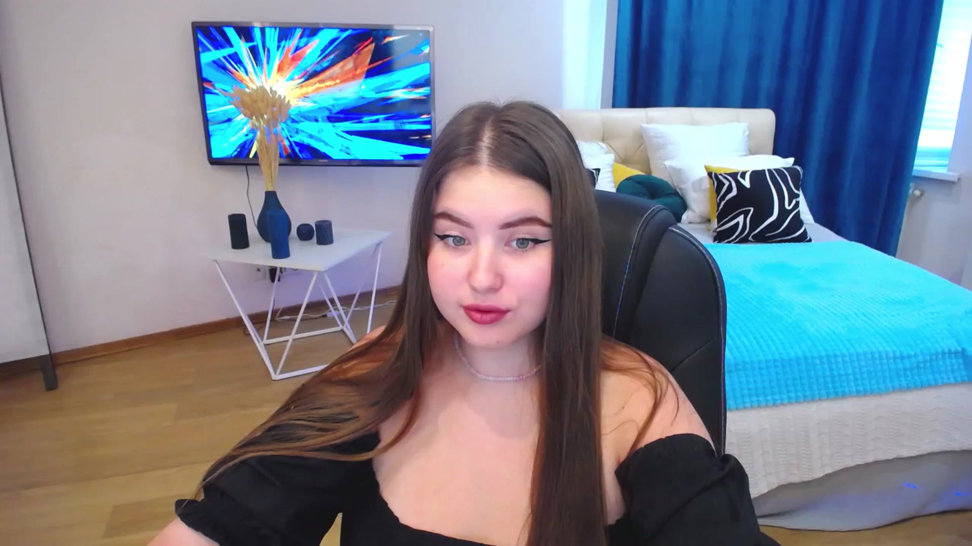 Gallery image thumbnail from AdmireMyEyes's myfreecams stream on, 09/03/2023, 07:48 image 6 of 20