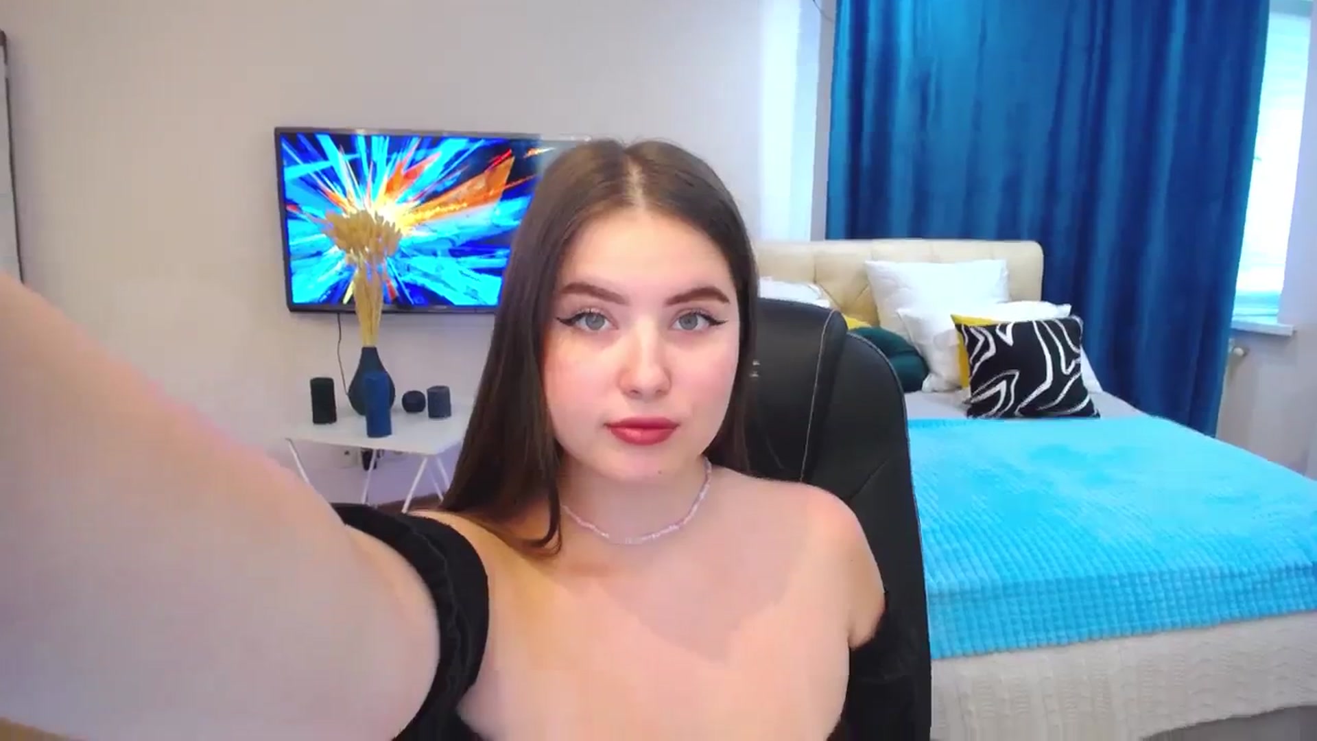 Gallery image thumbnail from AdmireMyEyes's myfreecams stream on, 09/03/2023, 07:48 image 2 of 20
