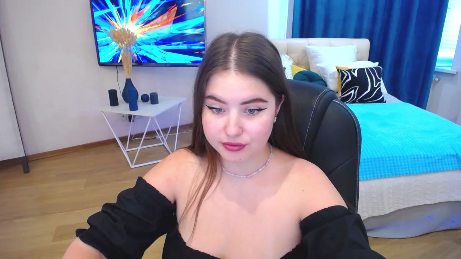Gallery image thumbnail from AdmireMyEyes's myfreecams stream on, 09/03/2023, 07:48 image 20 of 20