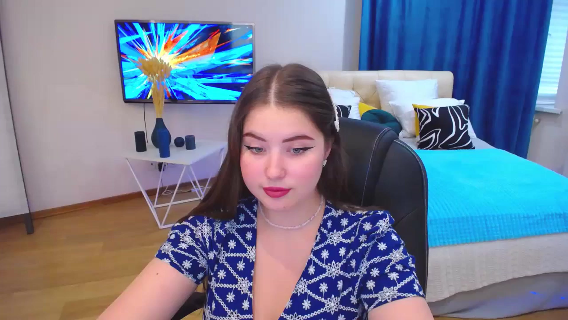 Gallery image thumbnail from AdmireMyEyes's myfreecams stream on, 09/05/2023, 15:21 image 1 of 20