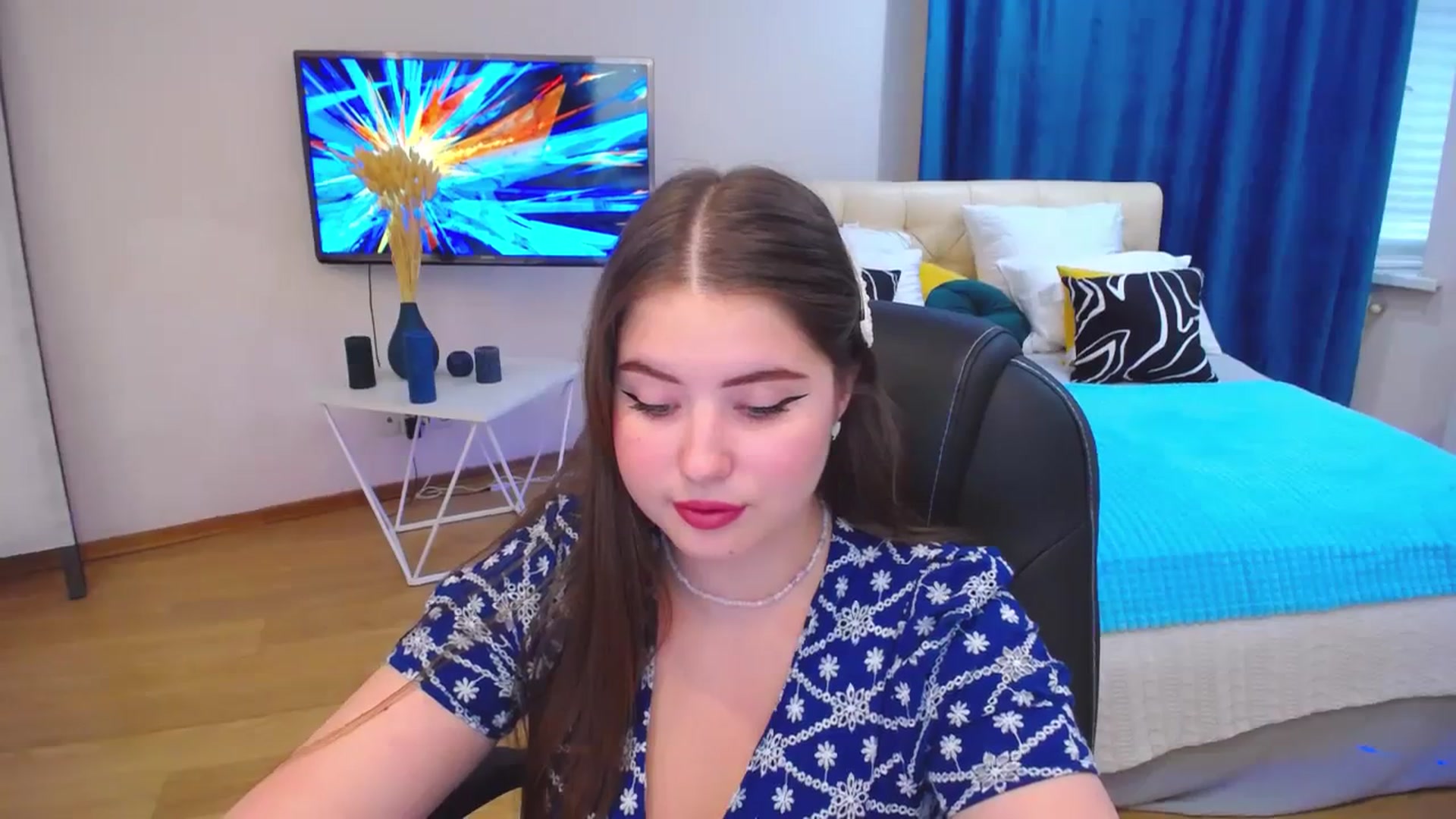 Gallery image thumbnail from AdmireMyEyes's myfreecams stream on, 09/05/2023, 15:21 image 5 of 20