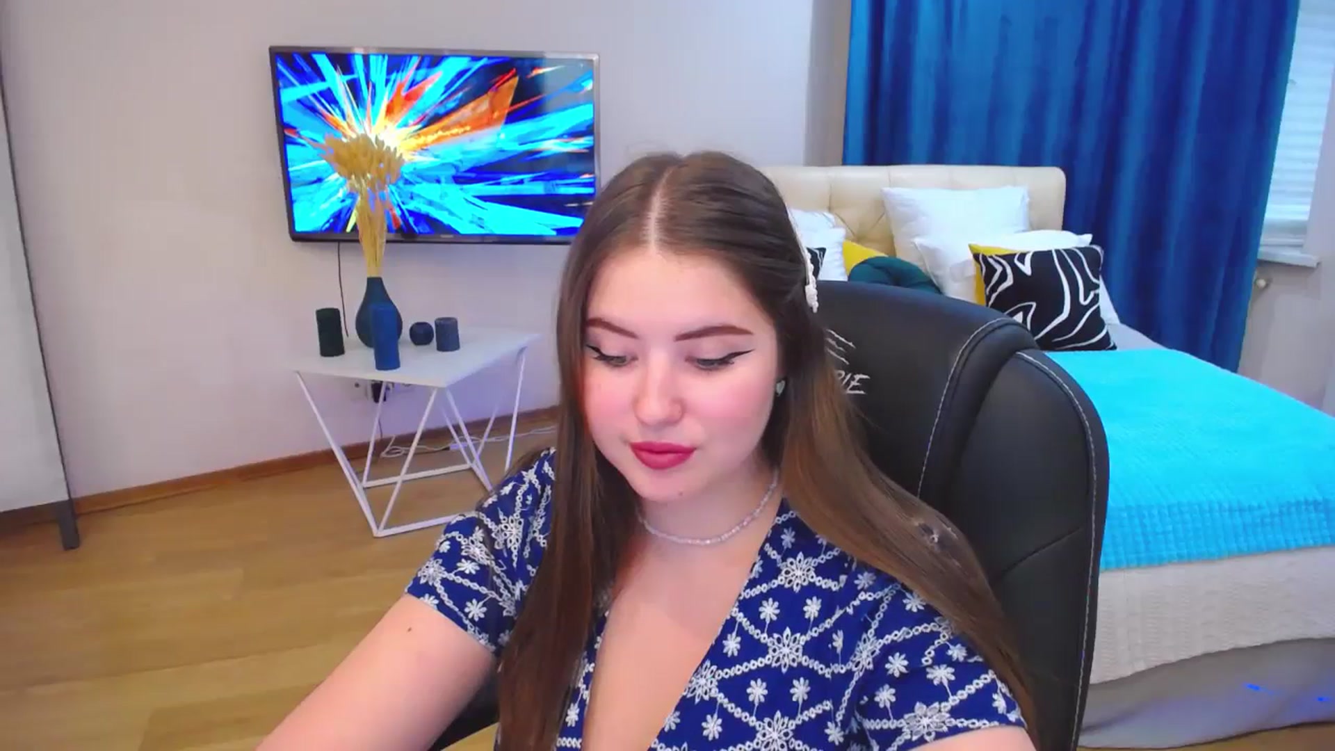 Gallery image thumbnail from AdmireMyEyes's myfreecams stream on, 09/05/2023, 15:21 image 16 of 20