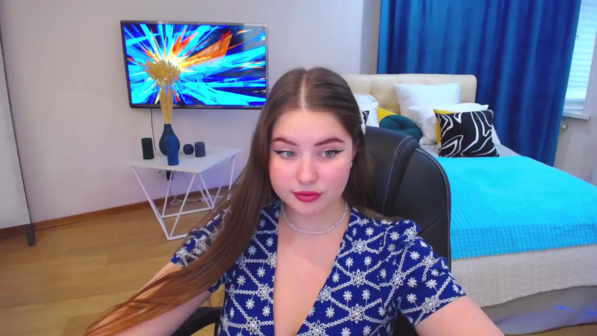 Gallery image thumbnail from AdmireMyEyes's myfreecams stream on, 09/05/2023, 15:21 image 2 of 20