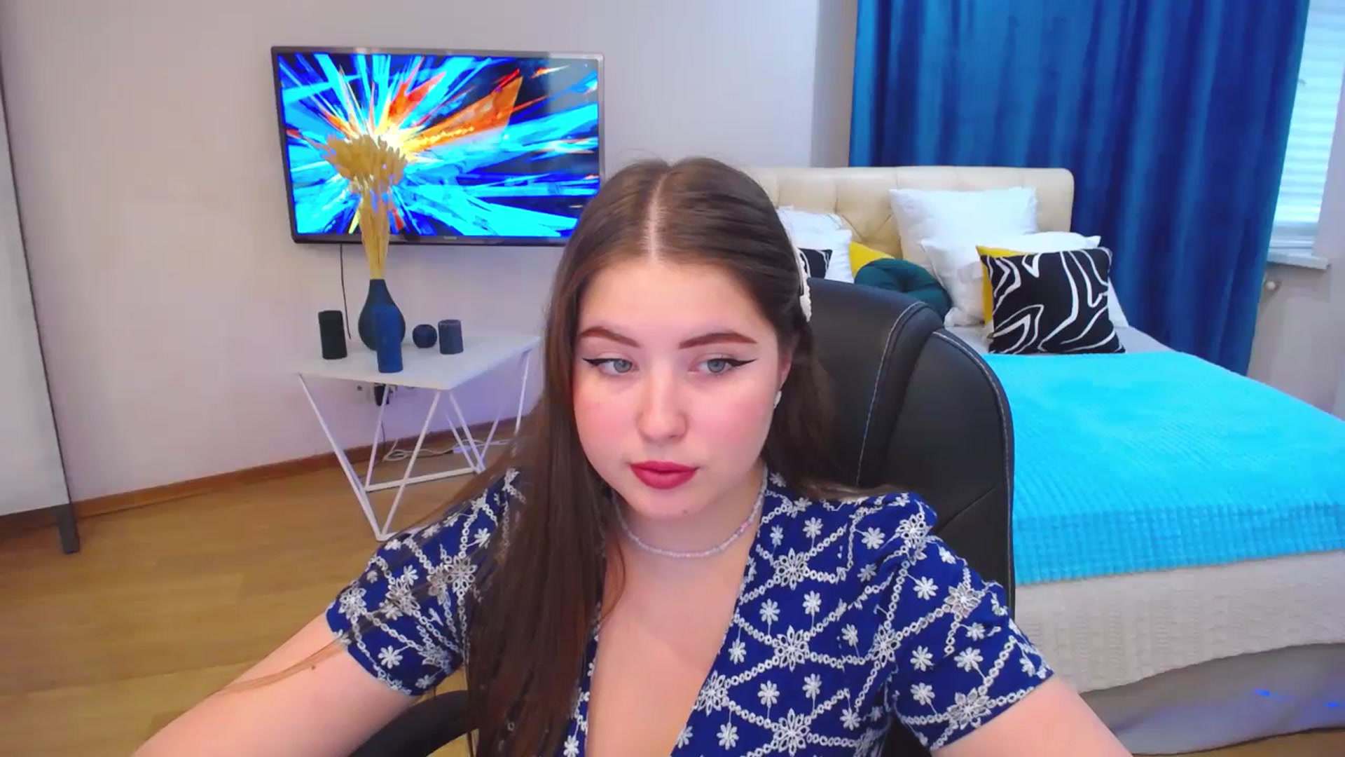 Gallery image thumbnail from AdmireMyEyes's myfreecams stream on, 09/05/2023, 15:21 image 3 of 20