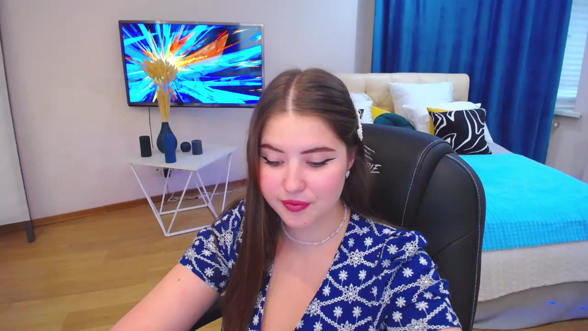 Gallery image thumbnail from AdmireMyEyes's myfreecams stream on, 09/05/2023, 15:21 image 12 of 20