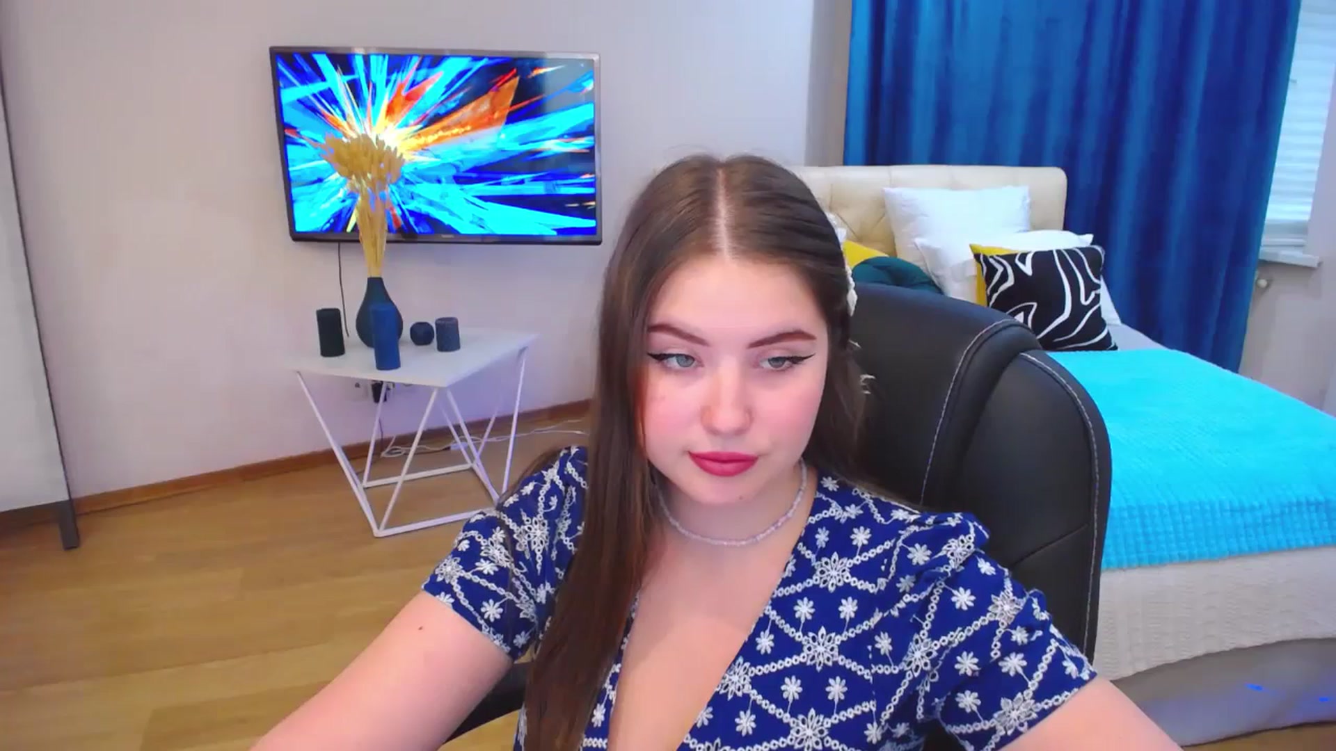 Gallery image thumbnail from AdmireMyEyes's myfreecams stream on, 09/05/2023, 15:21 image 14 of 20