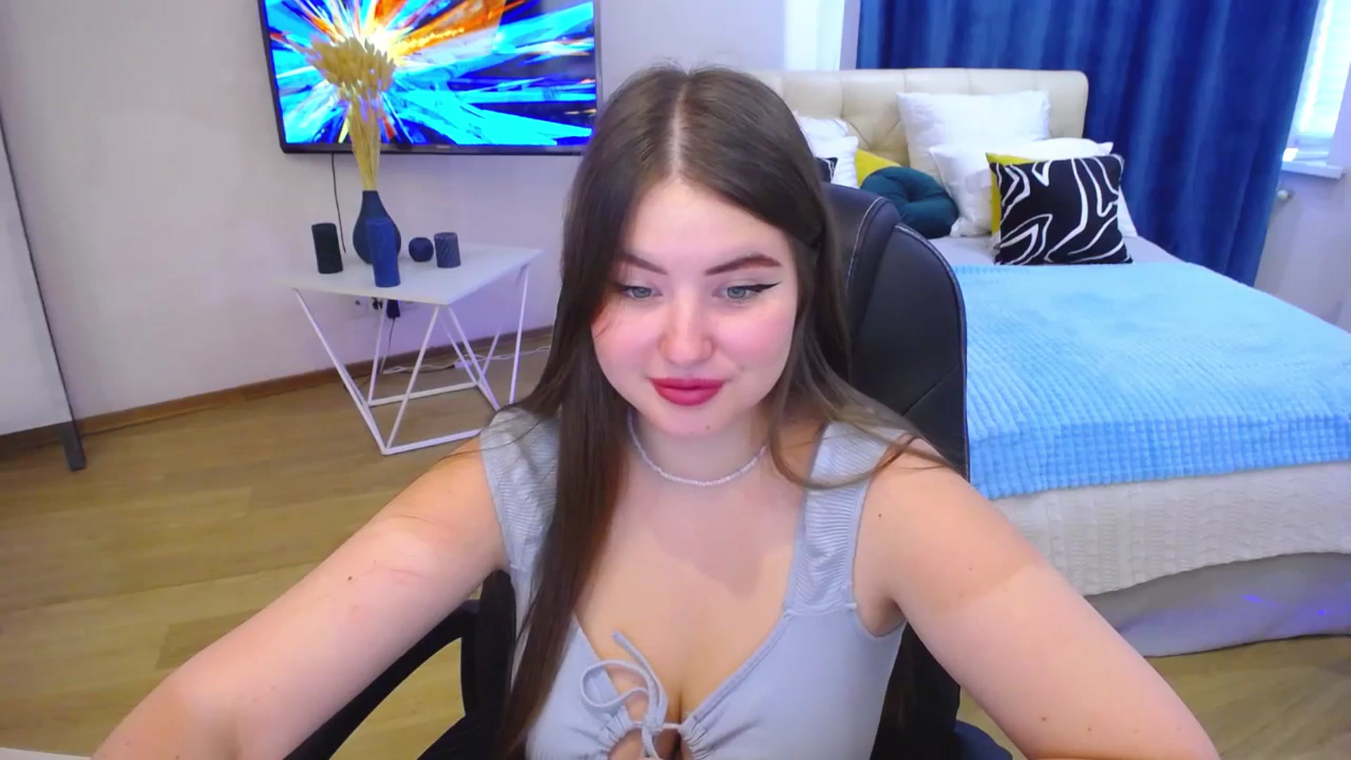Gallery image thumbnail from AdmireMyEyes's myfreecams stream on, 09/06/2023, 08:35 image 10 of 20