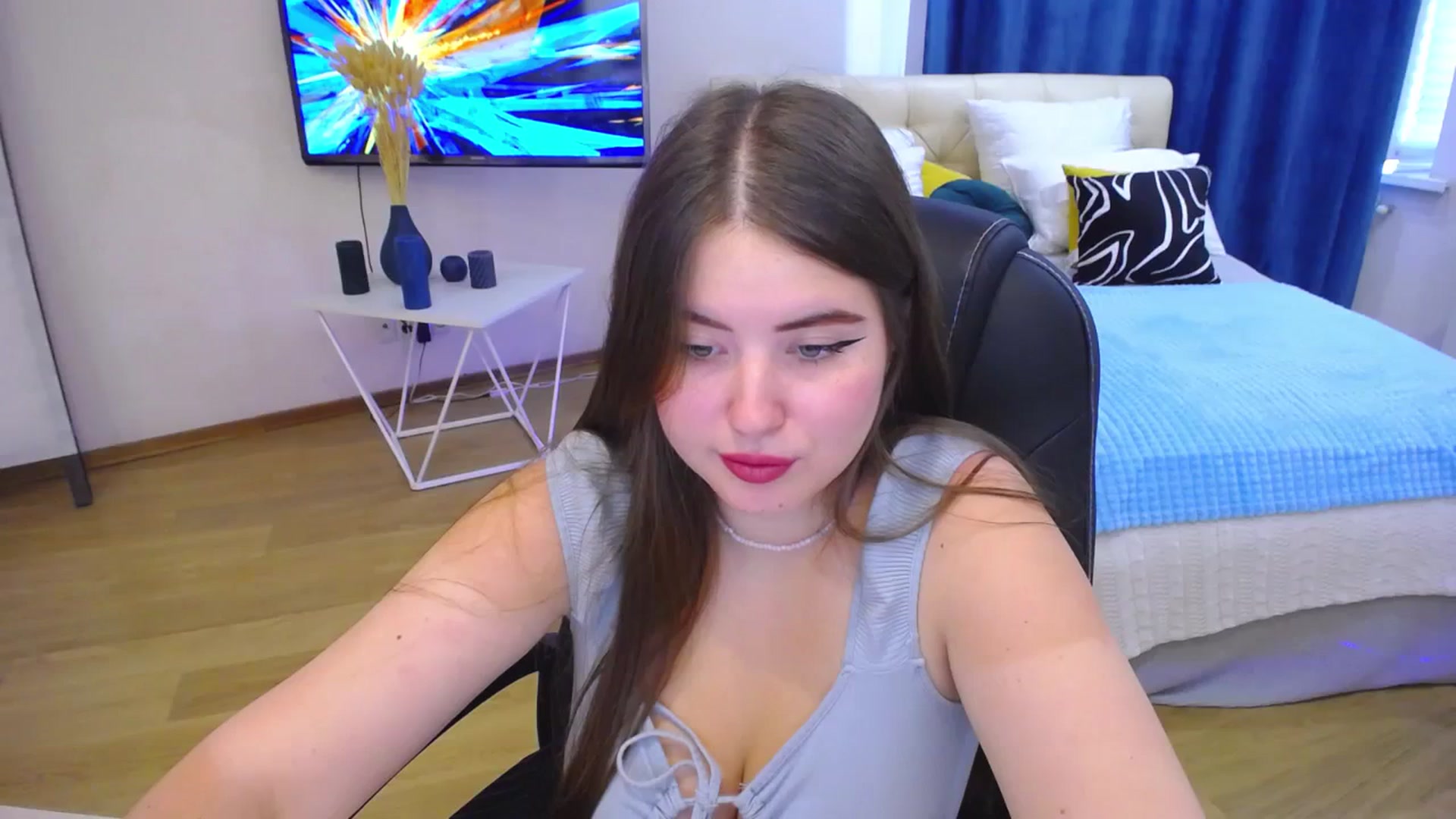 Gallery image thumbnail from AdmireMyEyes's myfreecams stream on, 09/06/2023, 08:35 image 16 of 20