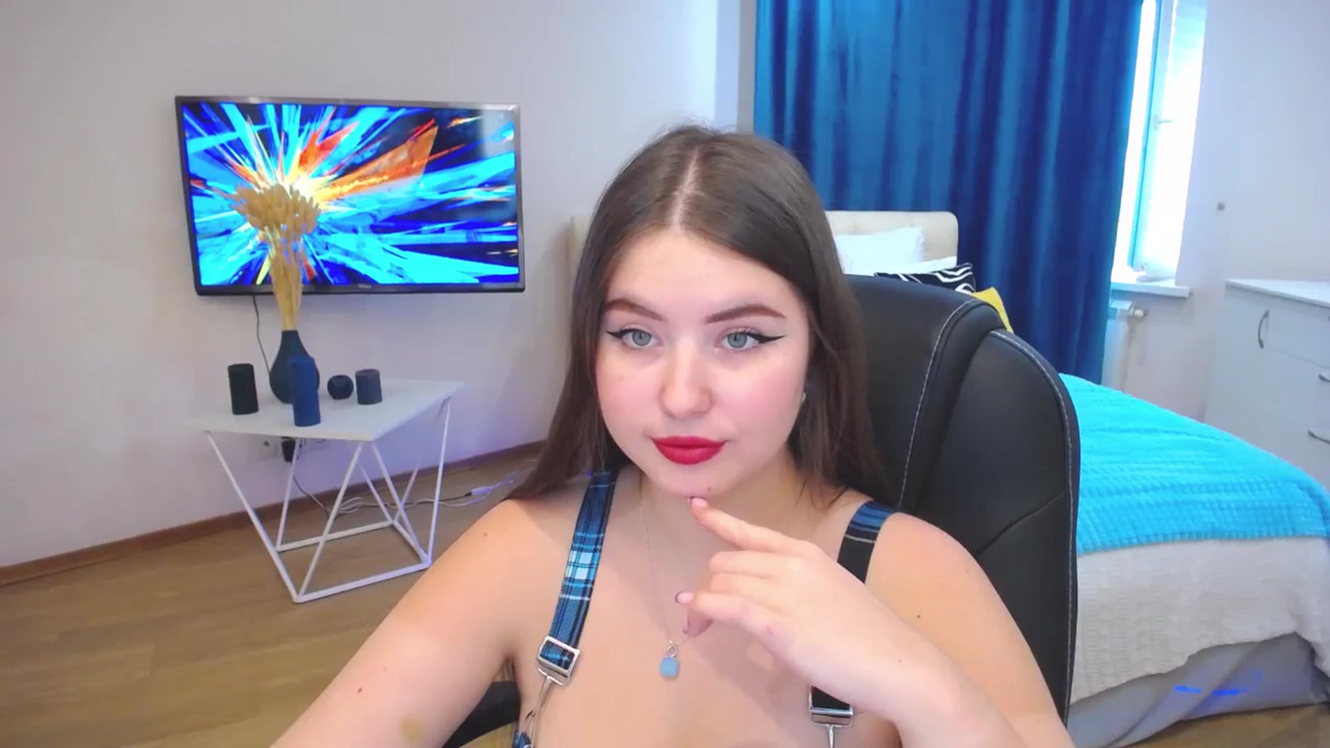 Gallery image thumbnail from AdmireMyEyes's myfreecams stream on, 09/12/2023, 12:46 image 2 of 20