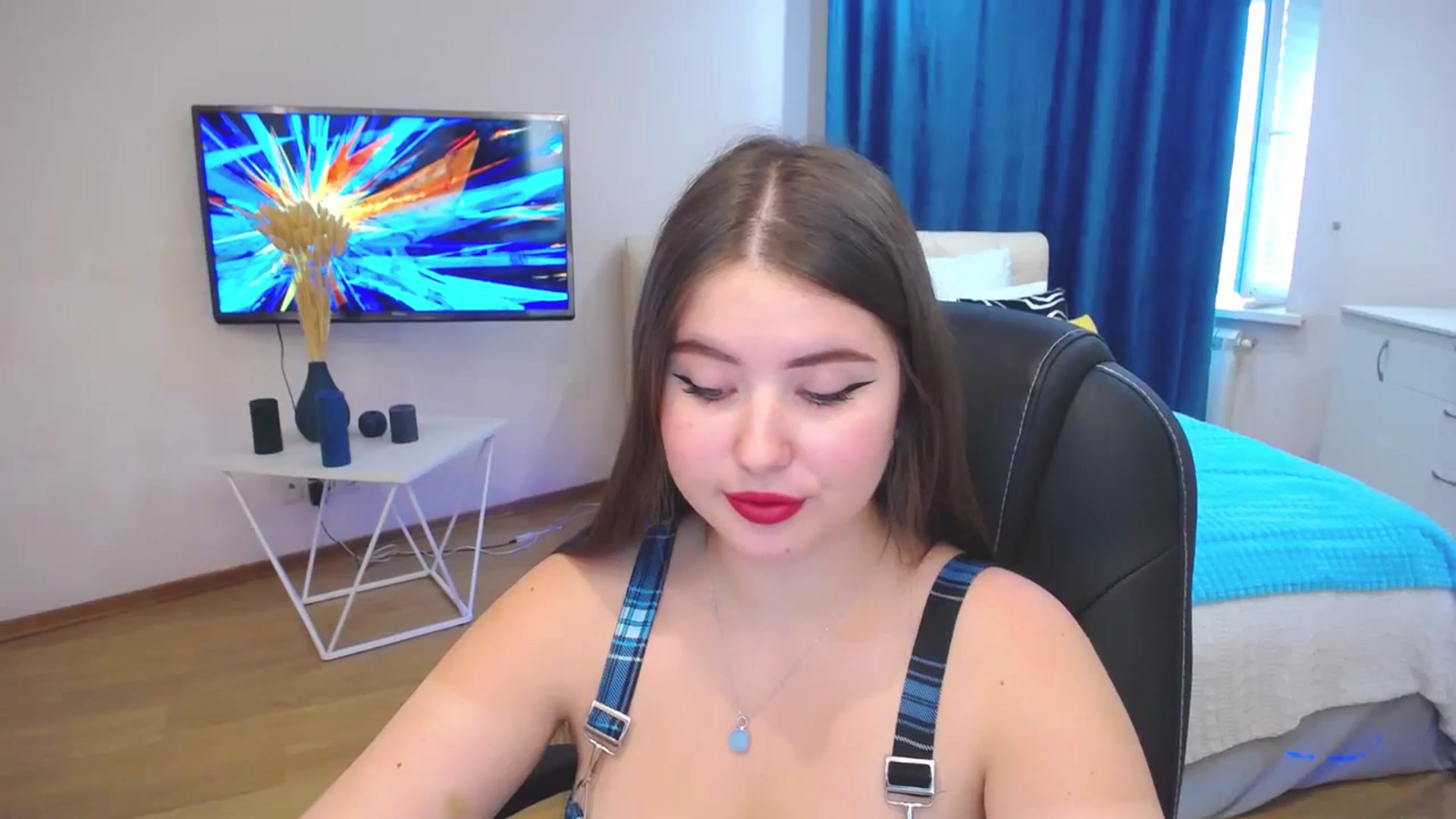 Gallery image thumbnail from AdmireMyEyes's myfreecams stream on, 09/12/2023, 12:46 image 3 of 20