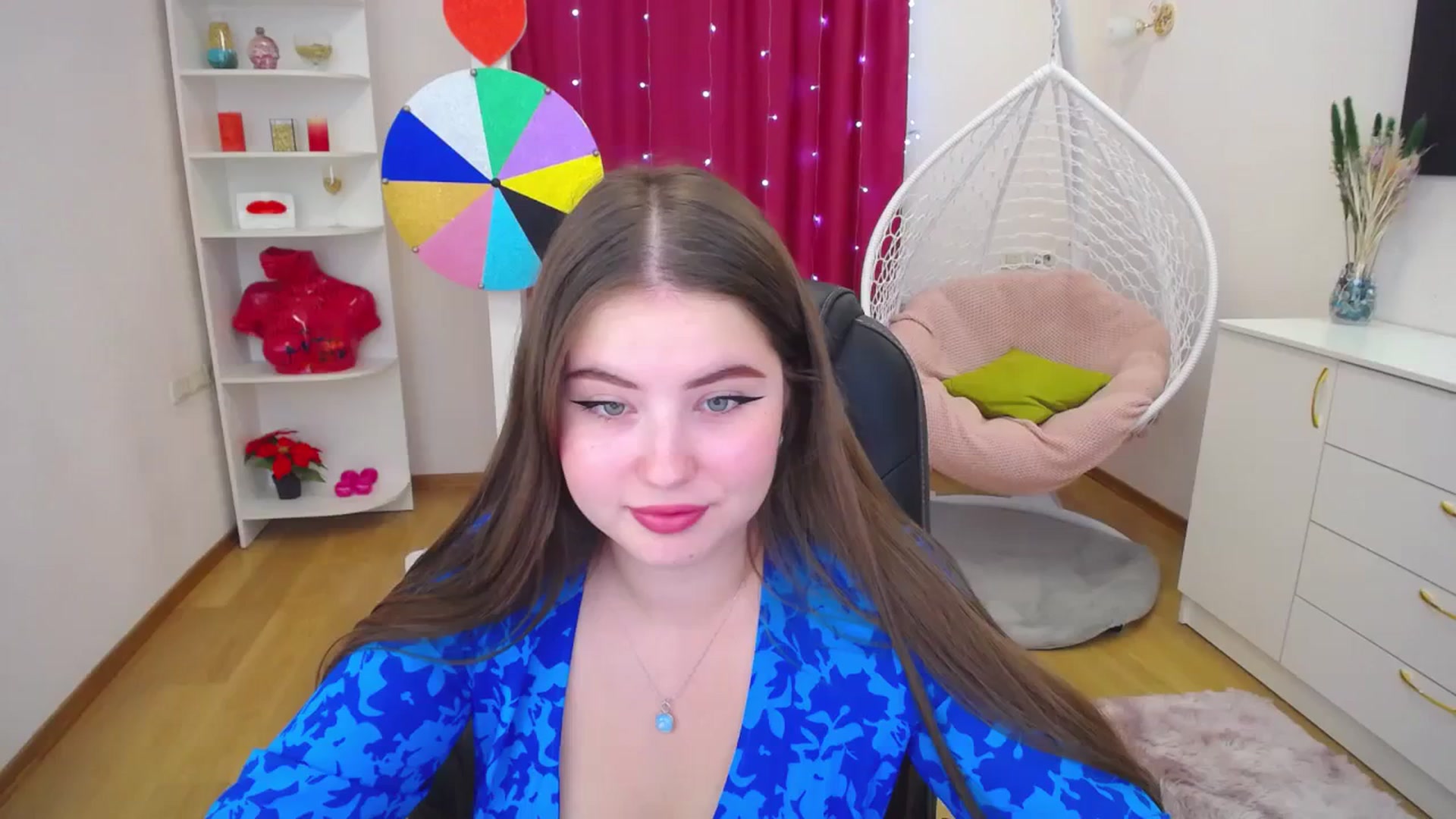 Gallery image thumbnail from AdmireMyEyes's myfreecams stream on, 09/14/2023, 07:14 image 1 of 20