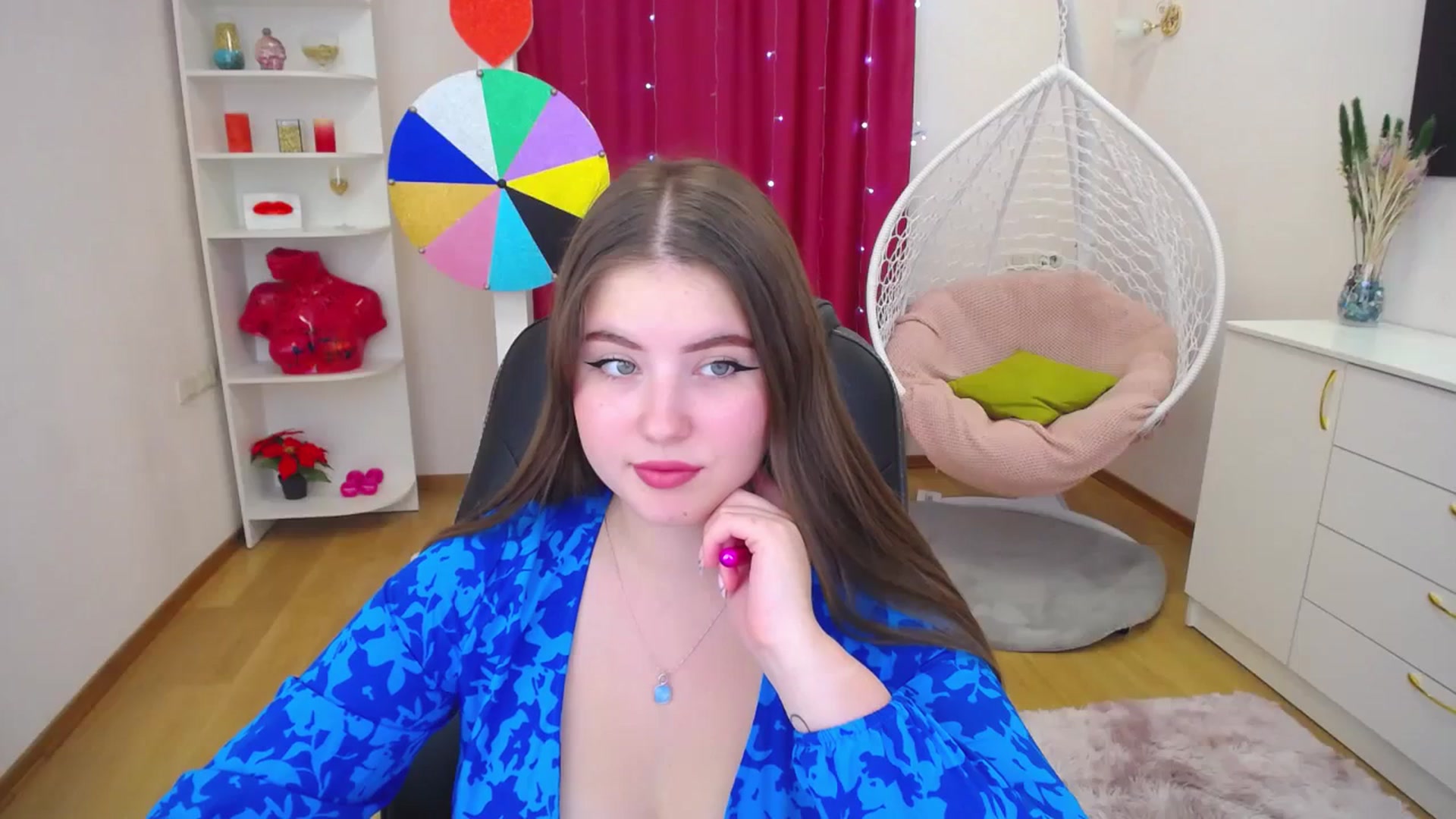 Gallery image thumbnail from AdmireMyEyes's myfreecams stream on, 09/14/2023, 07:14 image 12 of 20
