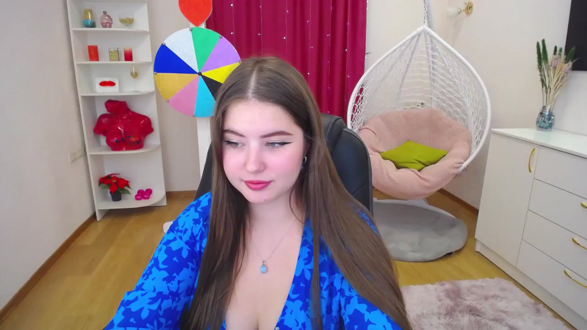 Gallery image thumbnail from AdmireMyEyes's myfreecams stream on, 09/14/2023, 07:14 image 4 of 20