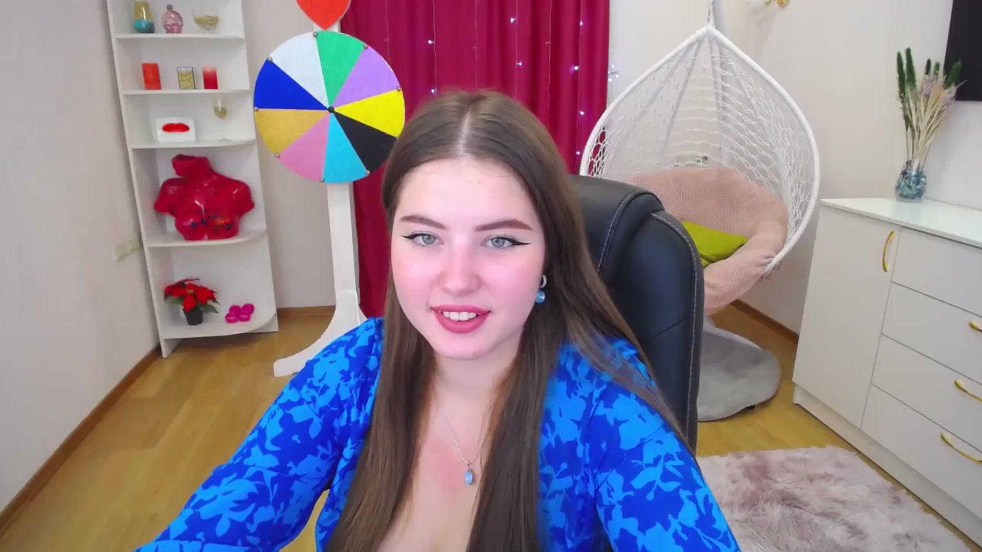 Gallery image thumbnail from AdmireMyEyes's myfreecams stream on, 09/14/2023, 09:01 image 5 of 20