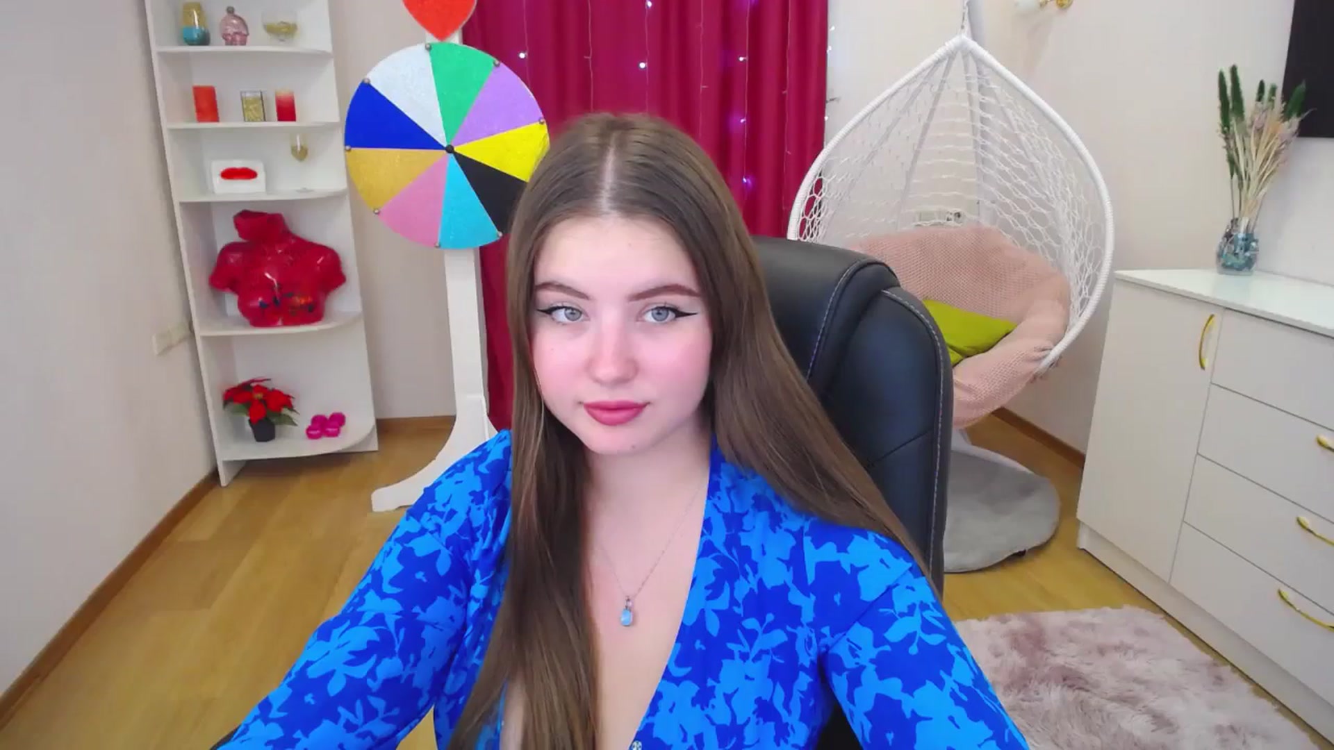 Gallery image thumbnail from AdmireMyEyes's myfreecams stream on, 09/14/2023, 09:01 image 12 of 20