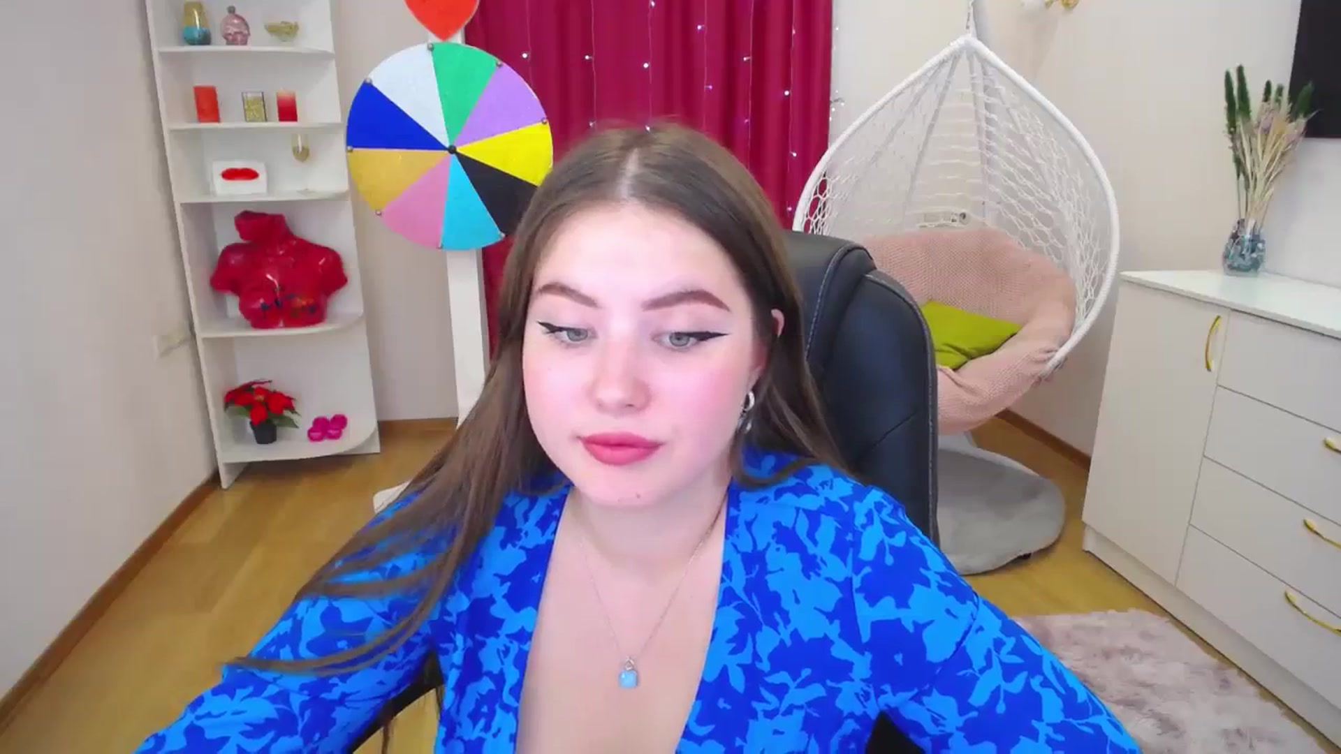 Gallery image thumbnail from AdmireMyEyes's myfreecams stream on, 09/14/2023, 09:48 image 8 of 20