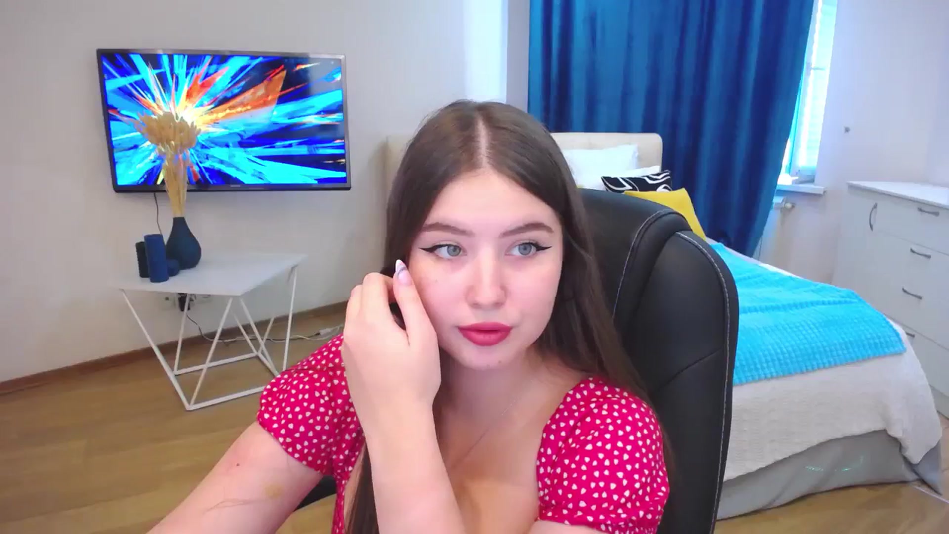 Gallery image thumbnail from AdmireMyEyes's myfreecams stream on, 09/17/2023, 07:00 image 9 of 20