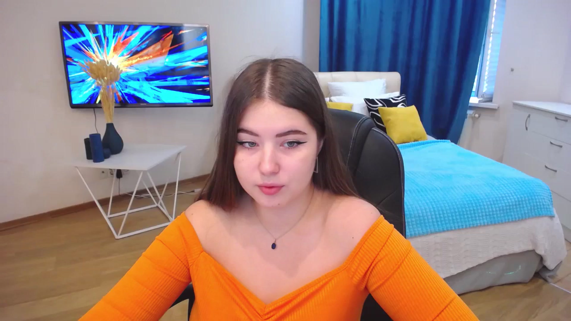 Gallery image thumbnail from AdmireMyEyes's myfreecams stream on, 09/18/2023, 03:35 image 7 of 20