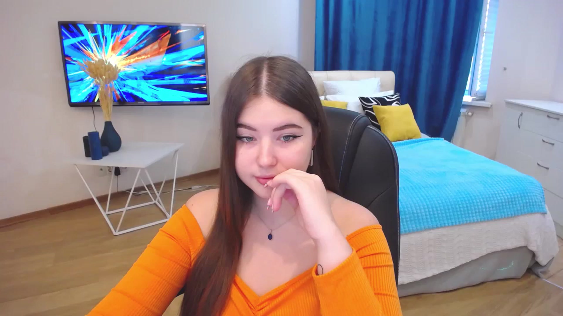 Gallery image thumbnail from AdmireMyEyes's myfreecams stream on, 09/18/2023, 03:35 image 16 of 20