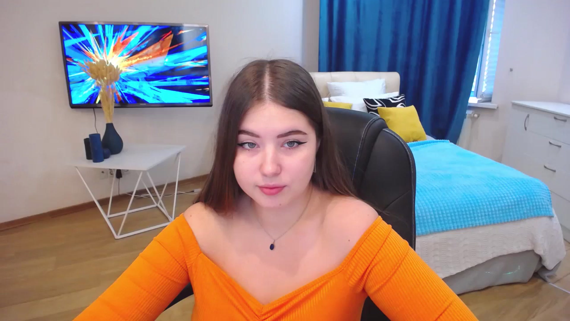 Gallery image thumbnail from AdmireMyEyes's myfreecams stream on, 09/18/2023, 03:35 image 9 of 20