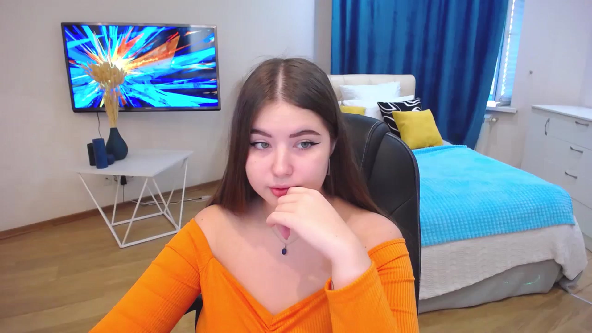 Gallery image thumbnail from AdmireMyEyes's myfreecams stream on, 09/18/2023, 03:35 image 8 of 20