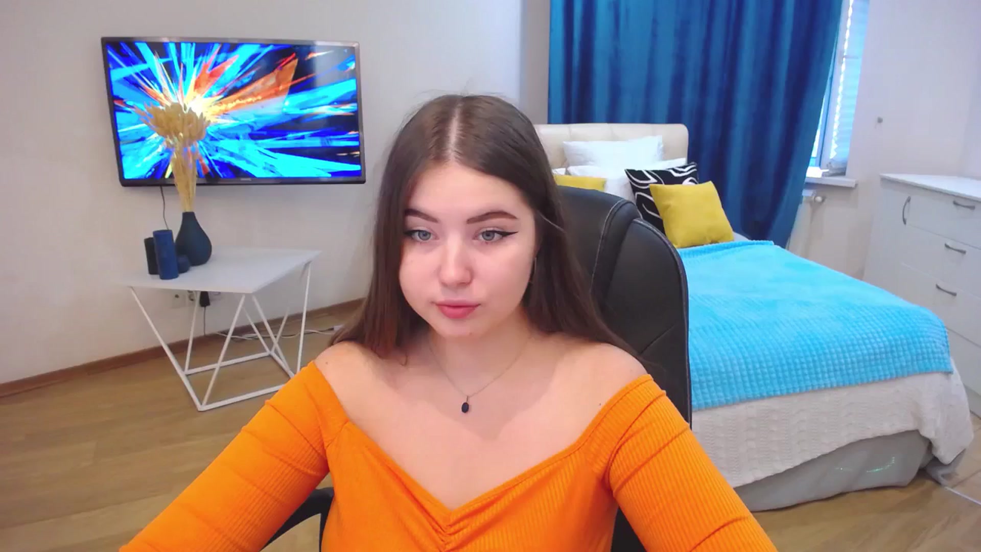 Gallery image thumbnail from AdmireMyEyes's myfreecams stream on, 09/18/2023, 03:35 image 12 of 20