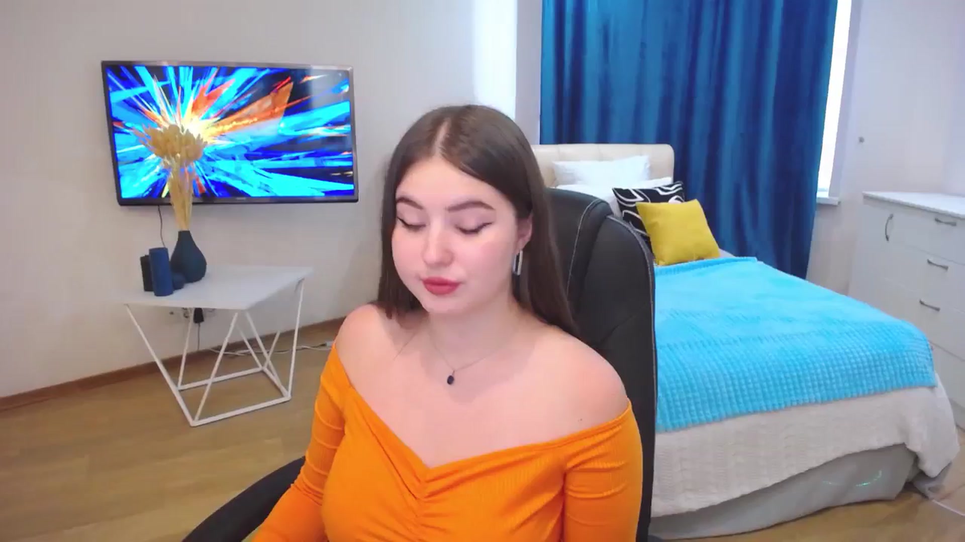 Gallery image thumbnail from AdmireMyEyes's myfreecams stream on, 09/18/2023, 09:49 image 17 of 20