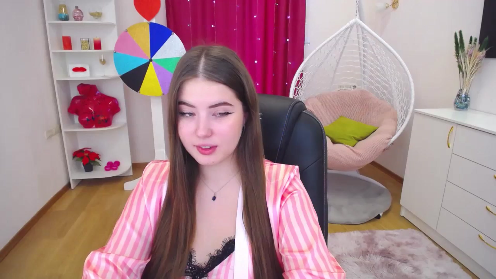 Gallery image thumbnail from AdmireMyEyes's myfreecams stream on, 09/19/2023, 06:30 image 3 of 20