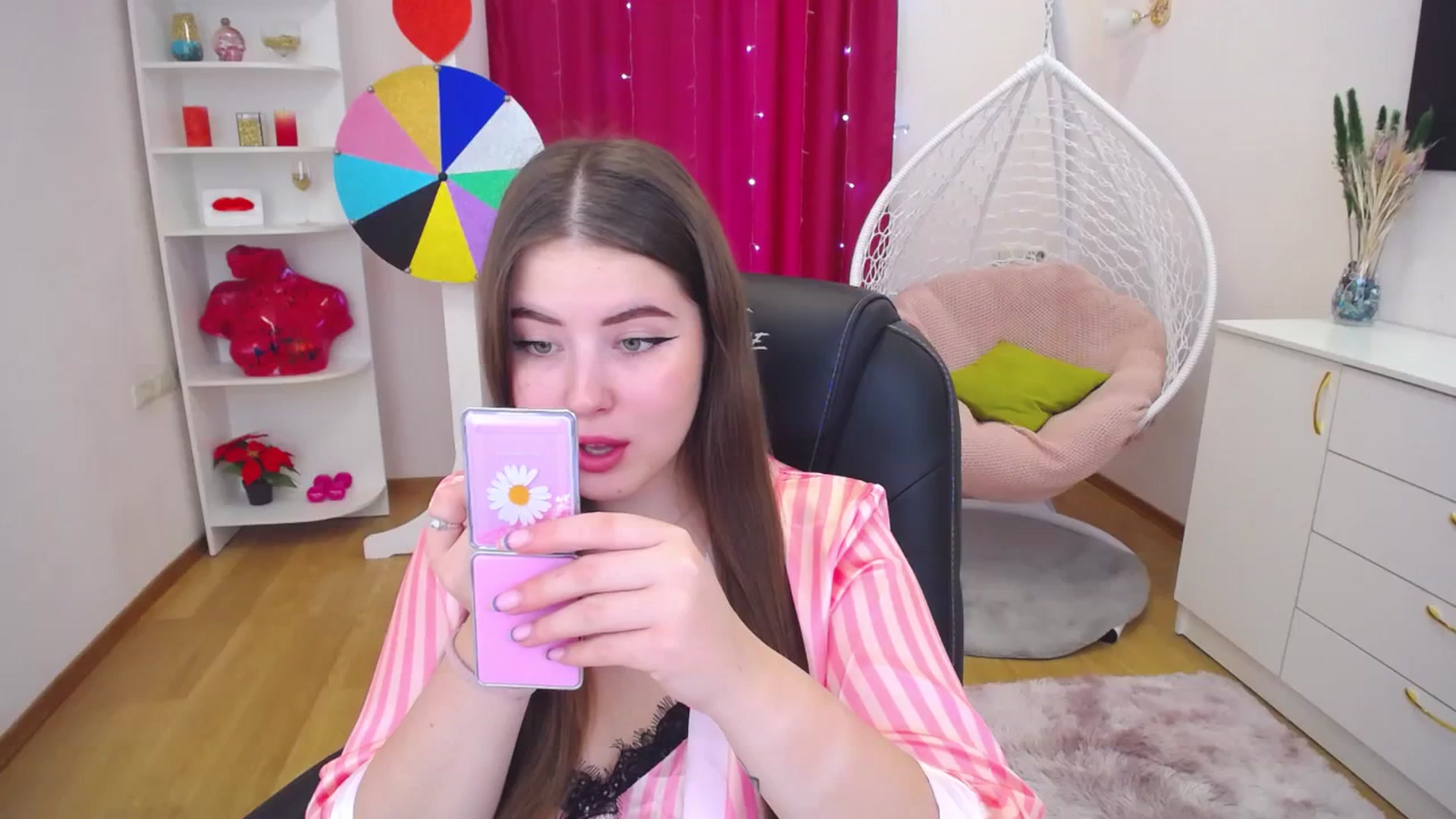 Gallery image thumbnail from AdmireMyEyes's myfreecams stream on, 09/19/2023, 06:30 image 4 of 20