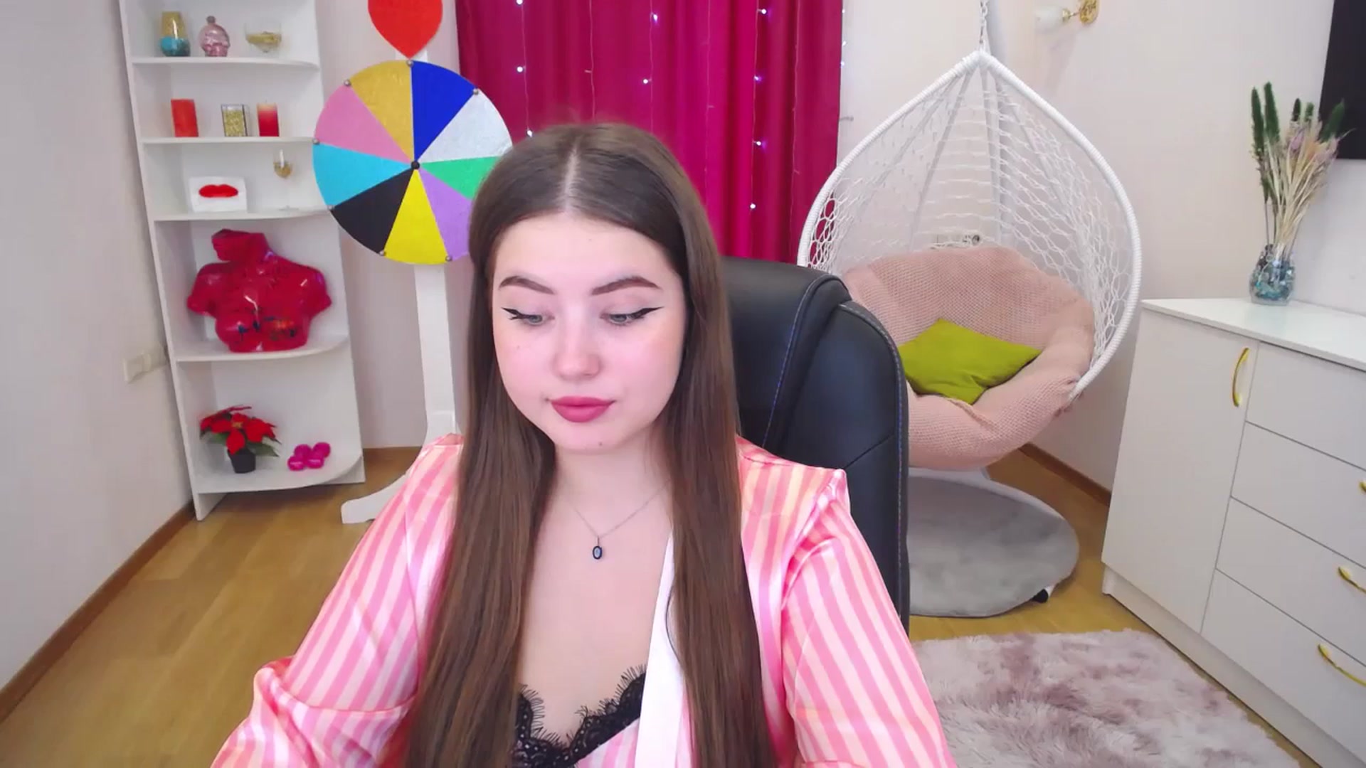 Gallery image thumbnail from AdmireMyEyes's myfreecams stream on, 09/19/2023, 06:30 image 6 of 20