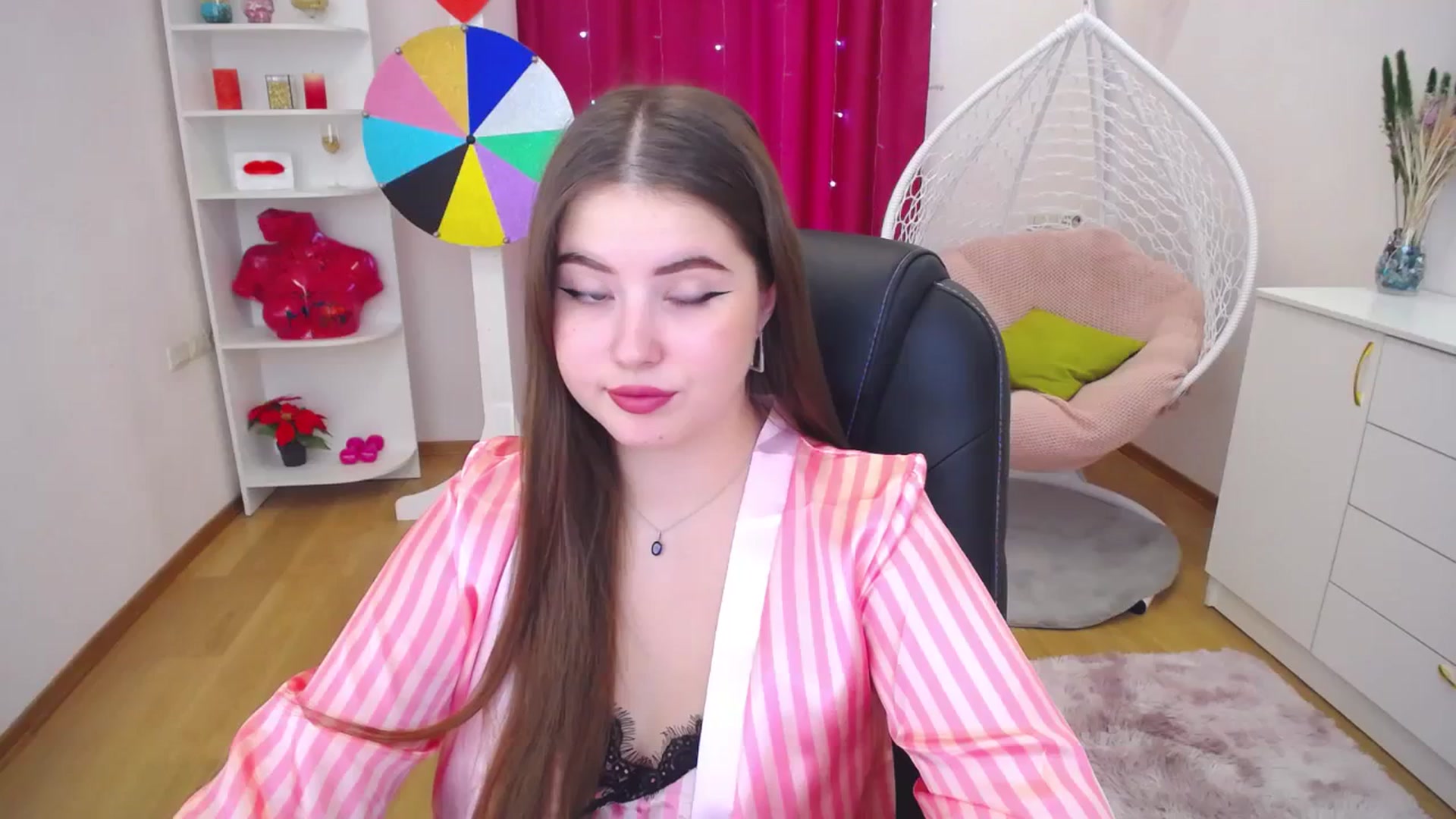 Gallery image thumbnail from AdmireMyEyes's myfreecams stream on, 09/19/2023, 07:46 image 8 of 20