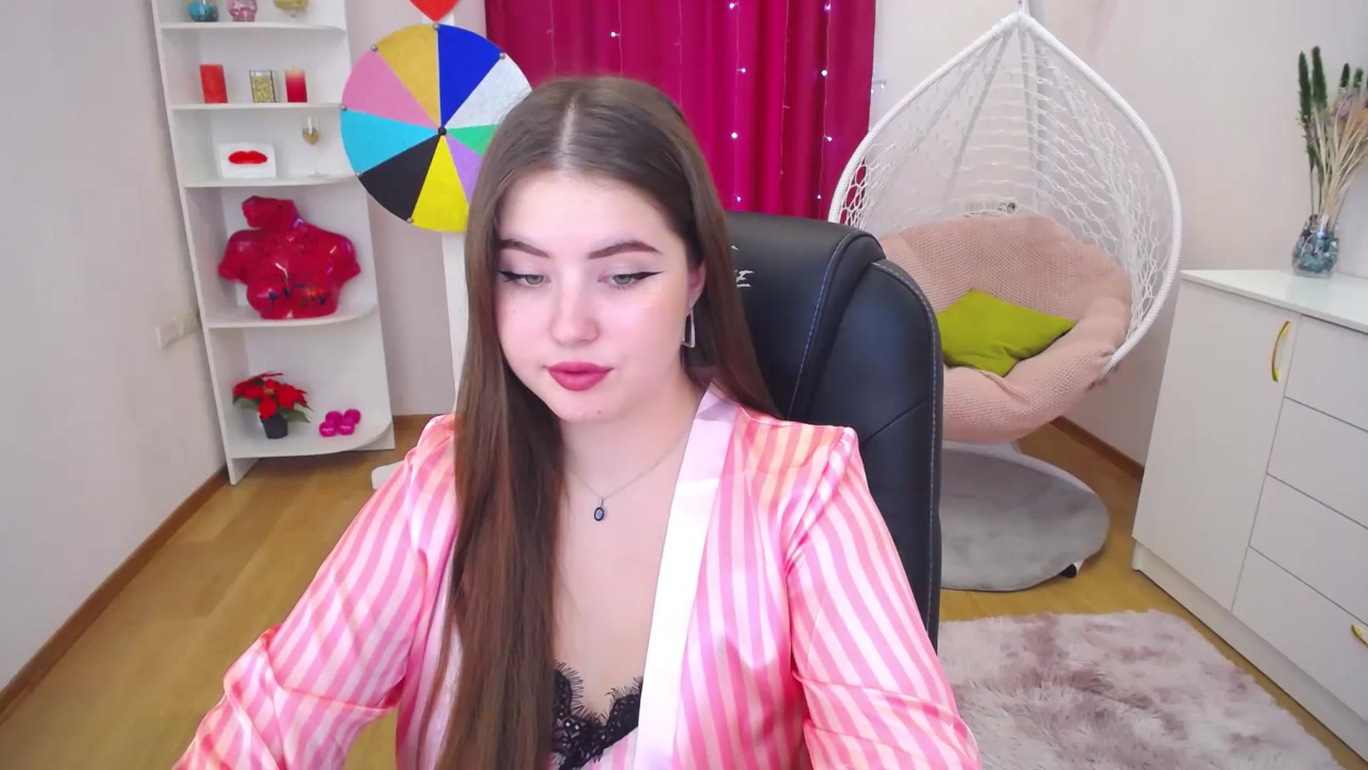 Gallery image thumbnail from AdmireMyEyes's myfreecams stream on, 09/19/2023, 07:46 image 7 of 20