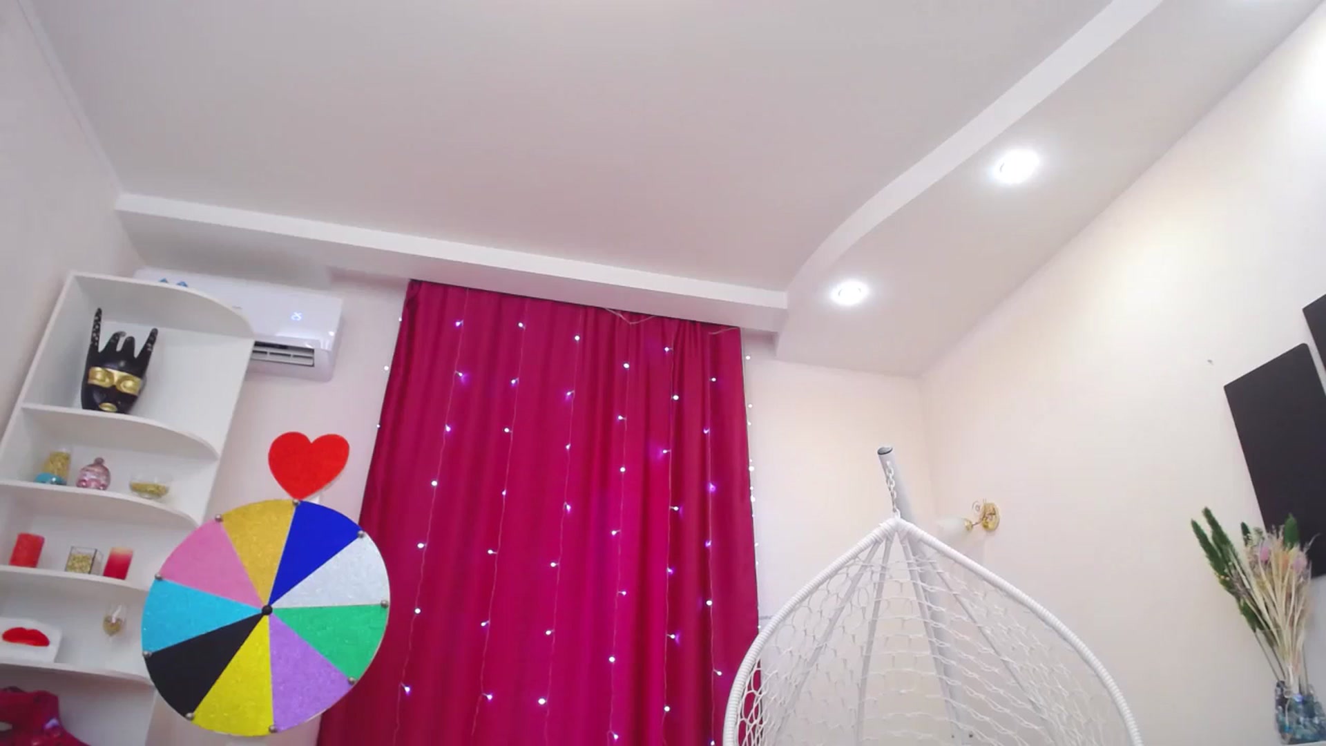 Gallery image thumbnail from AdmireMyEyes's myfreecams stream on, 09/19/2023, 07:46 image 12 of 20