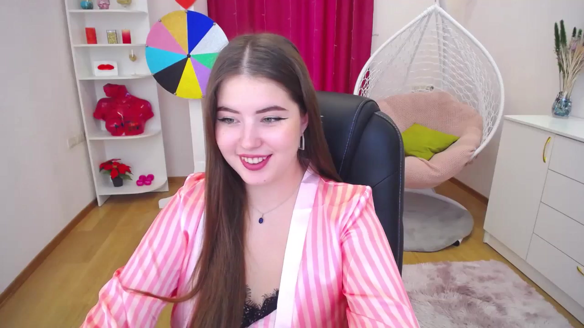 Gallery image thumbnail from AdmireMyEyes's myfreecams stream on, 09/19/2023, 07:46 image 9 of 20