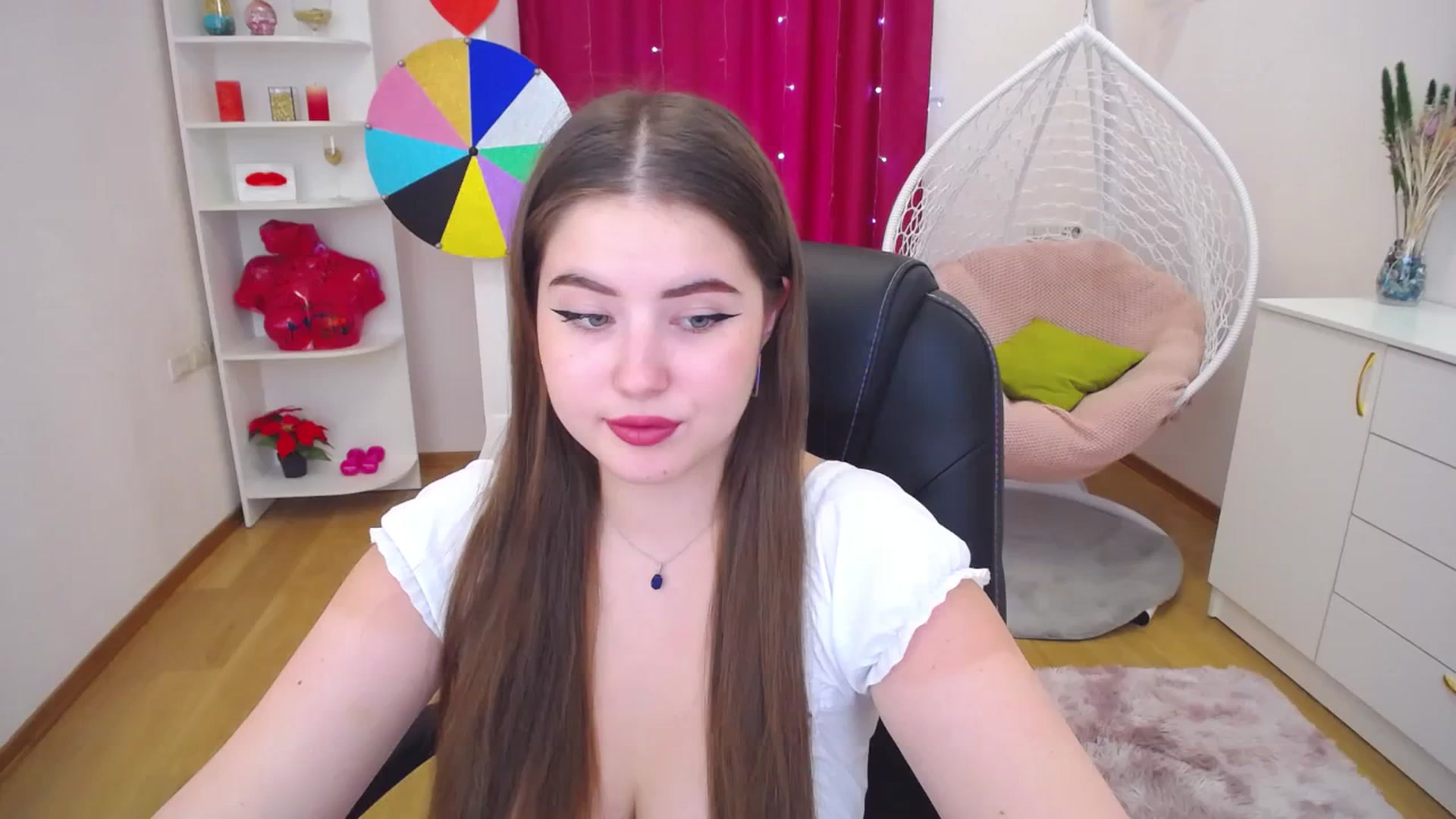 Gallery image thumbnail from AdmireMyEyes's myfreecams stream on, 09/19/2023, 09:24 image 12 of 20
