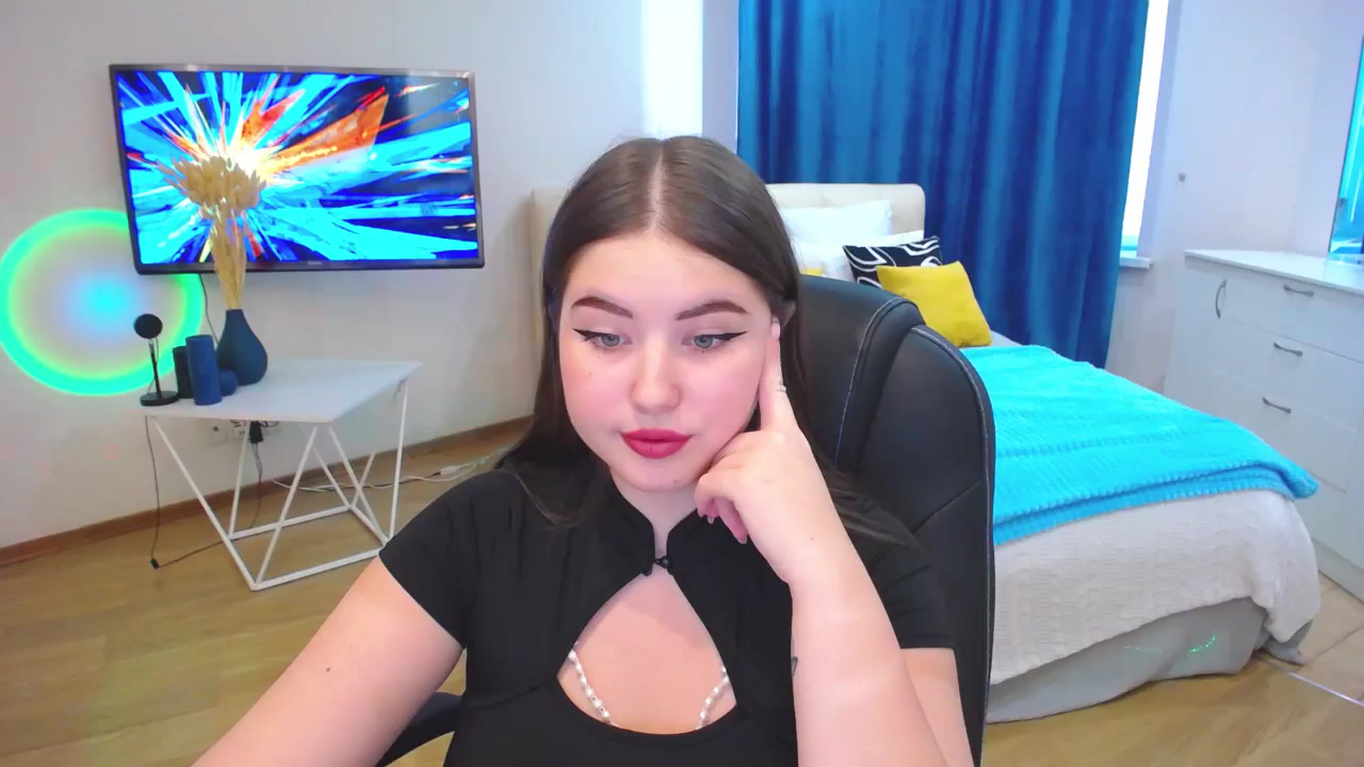 Gallery image thumbnail from AdmireMyEyes's myfreecams stream on, 09/20/2023, 09:41 image 9 of 20