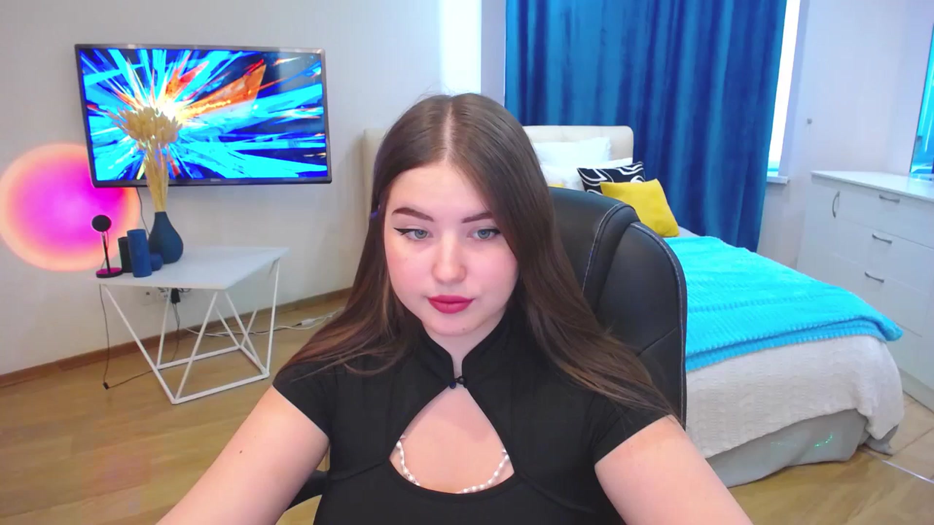 Gallery image thumbnail from AdmireMyEyes's myfreecams stream on, 09/20/2023, 09:41 image 8 of 20
