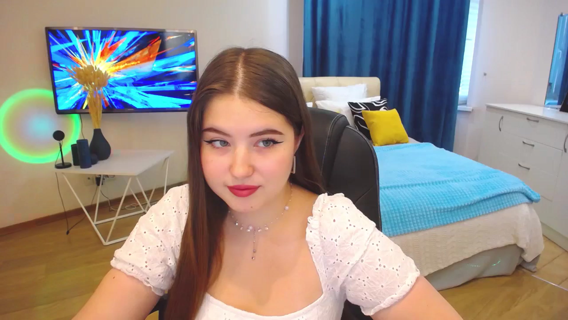 Gallery image thumbnail from AdmireMyEyes's myfreecams stream on, 09/25/2023, 05:06 image 8 of 20