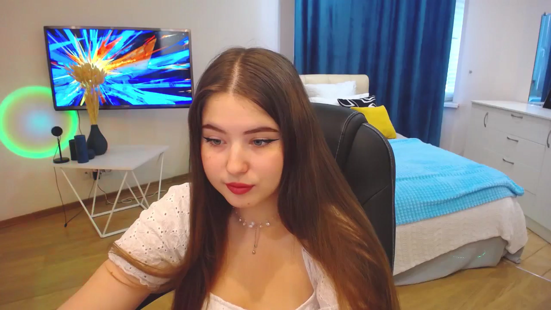 Gallery image thumbnail from AdmireMyEyes's myfreecams stream on, 09/25/2023, 05:06 image 18 of 20