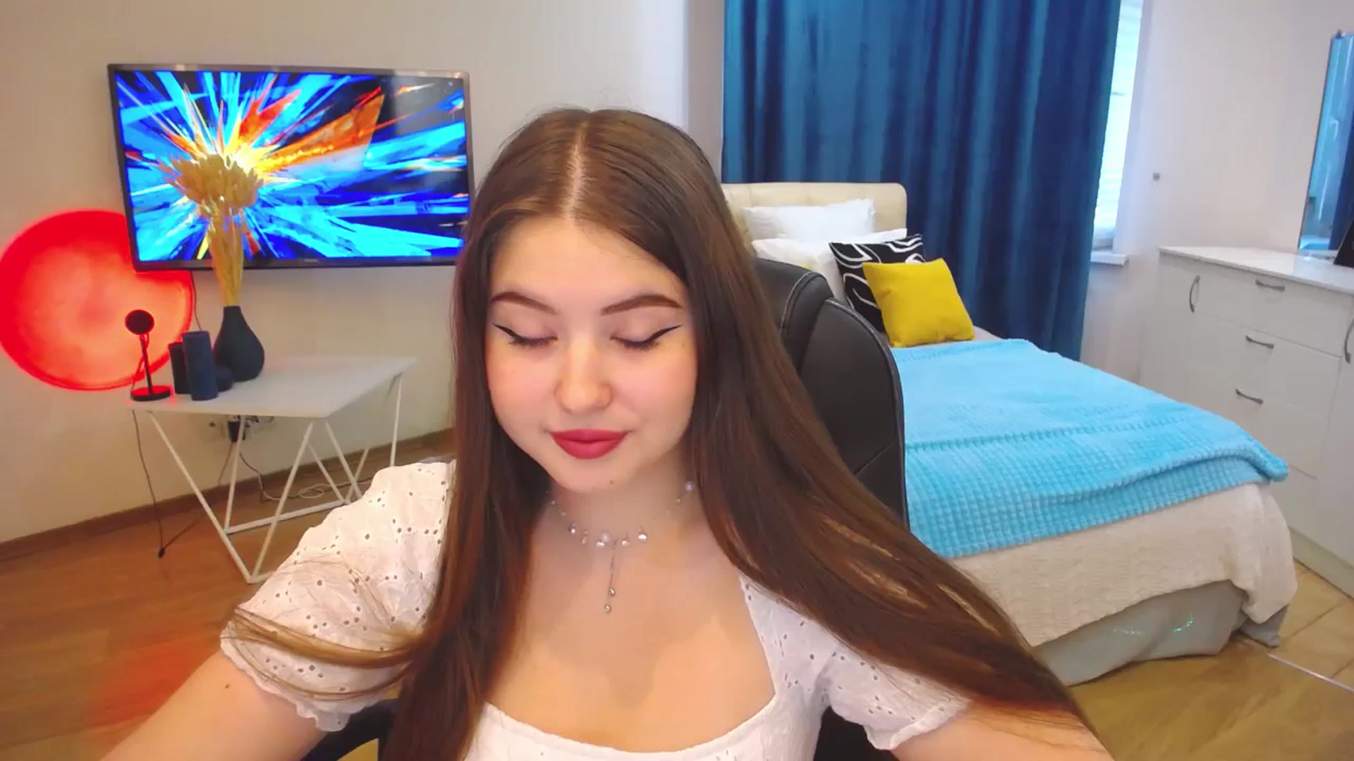 Gallery image thumbnail from AdmireMyEyes's myfreecams stream on, 09/25/2023, 05:06 image 15 of 20