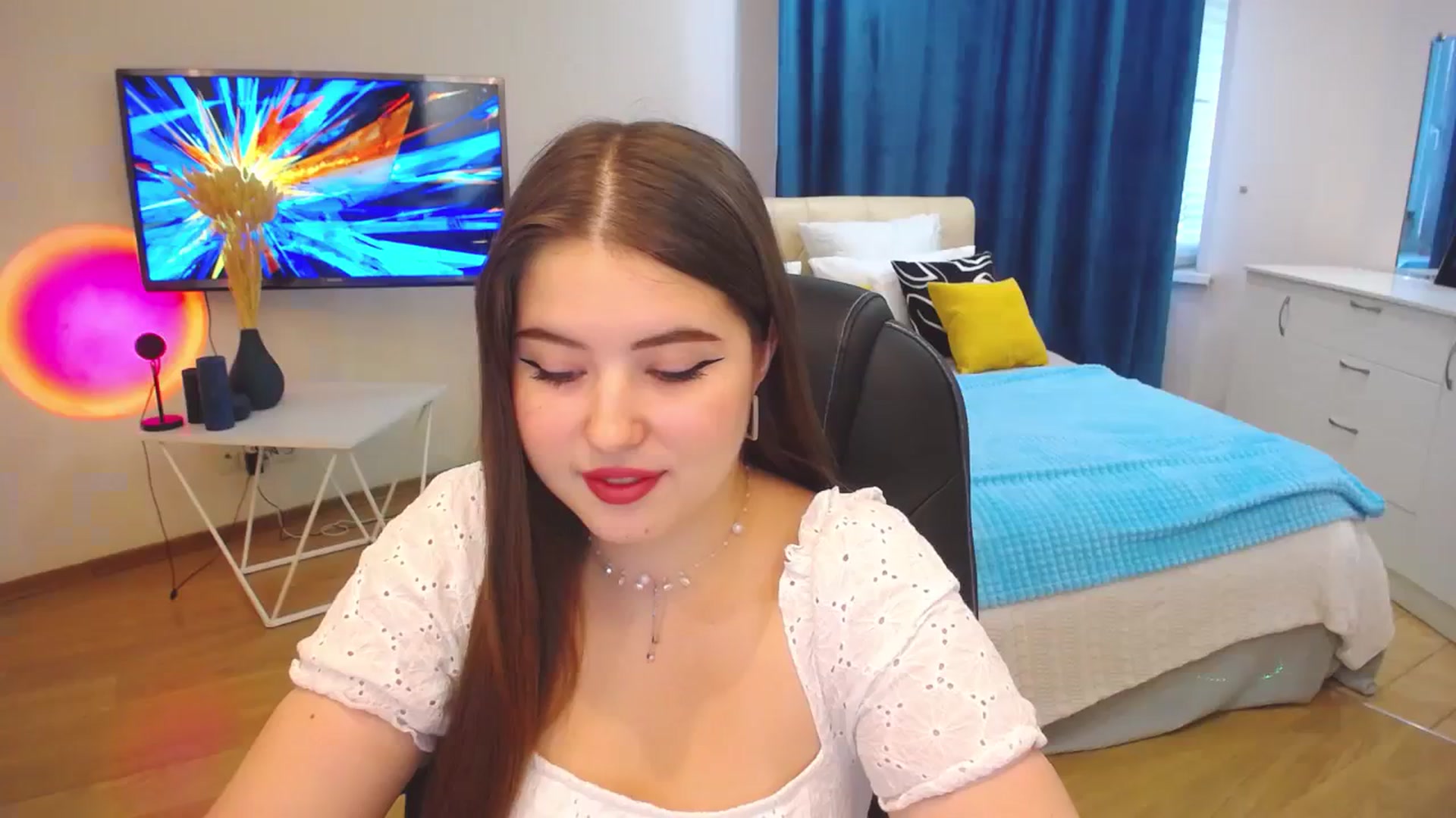 Gallery image thumbnail from AdmireMyEyes's myfreecams stream on, 09/25/2023, 05:06 image 9 of 20