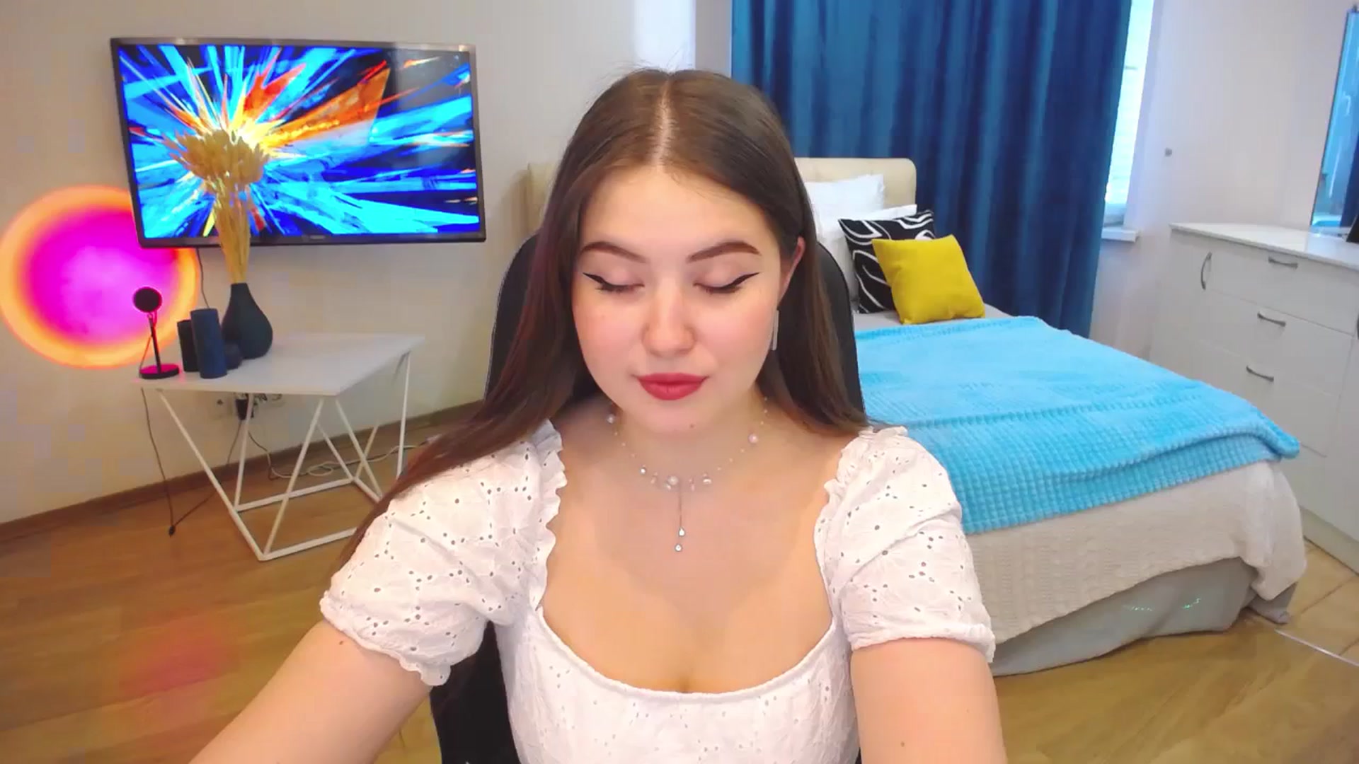 Gallery image thumbnail from AdmireMyEyes's myfreecams stream on, 09/25/2023, 07:09 image 15 of 20