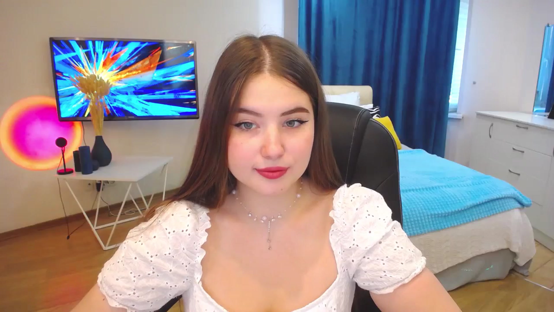 Gallery image thumbnail from AdmireMyEyes's myfreecams stream on, 09/25/2023, 07:09 image 8 of 20
