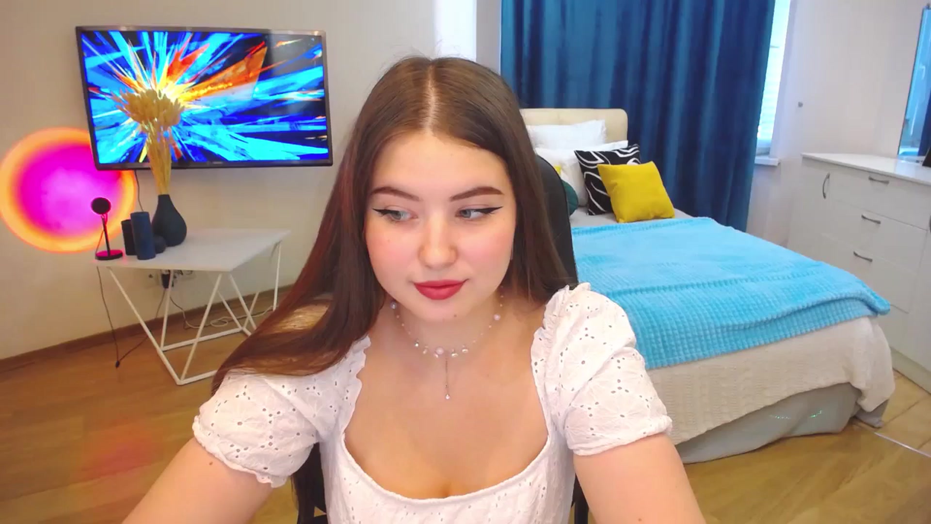 Gallery image thumbnail from AdmireMyEyes's myfreecams stream on, 09/25/2023, 08:33 image 6 of 20