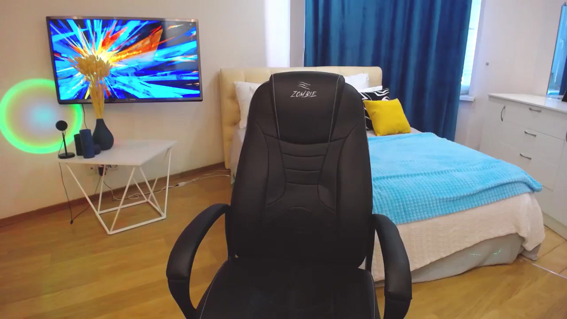 Gallery image thumbnail from AdmireMyEyes's myfreecams stream on, 09/25/2023, 08:33 image 4 of 20