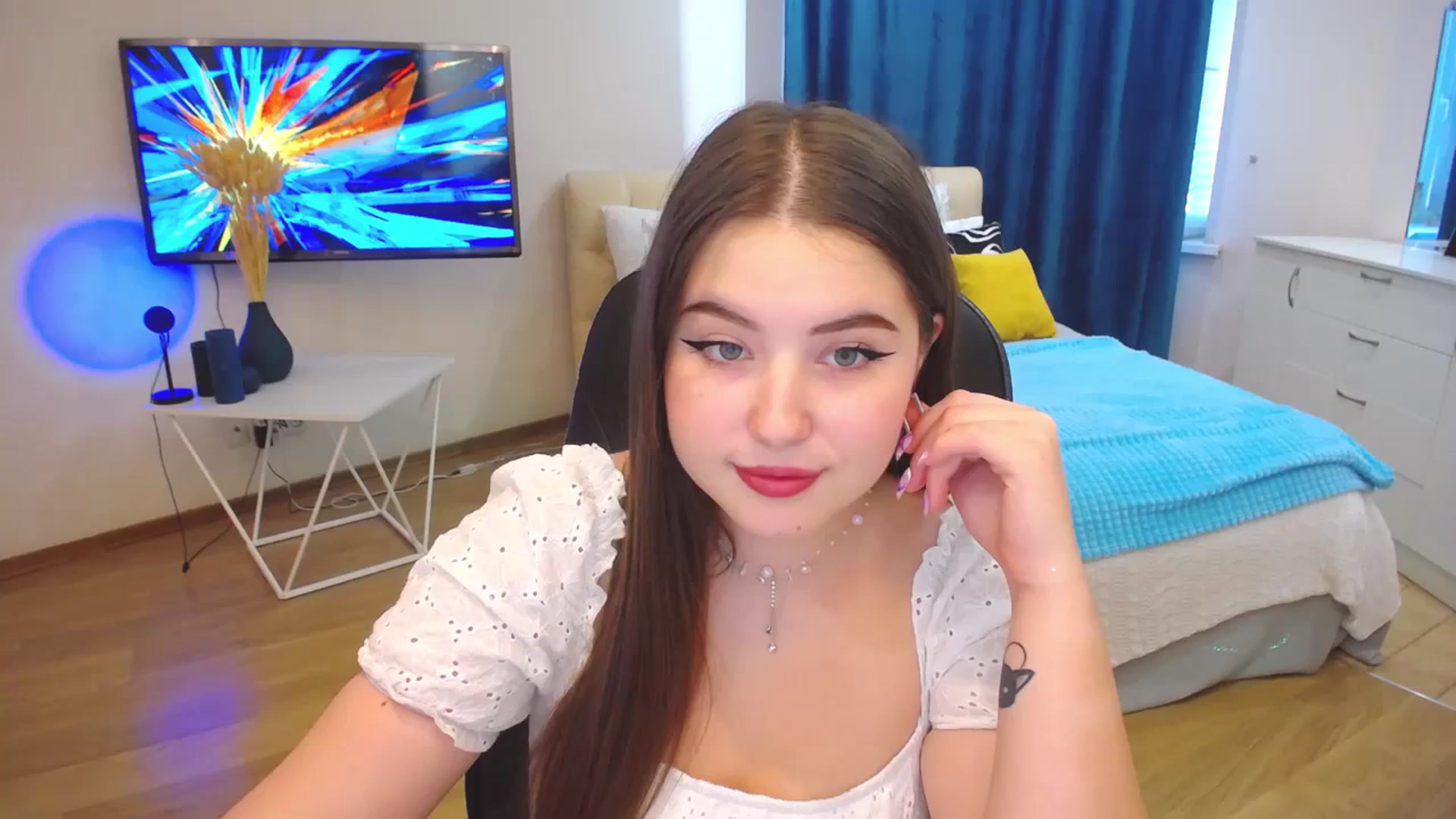 Gallery image thumbnail from AdmireMyEyes's myfreecams stream on, 09/25/2023, 09:55 image 20 of 20