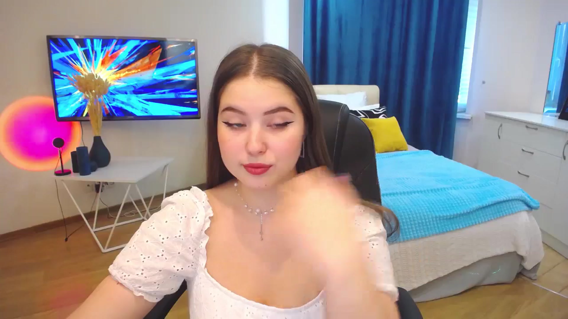 Gallery image thumbnail from AdmireMyEyes's myfreecams stream on, 09/25/2023, 09:55 image 2 of 20